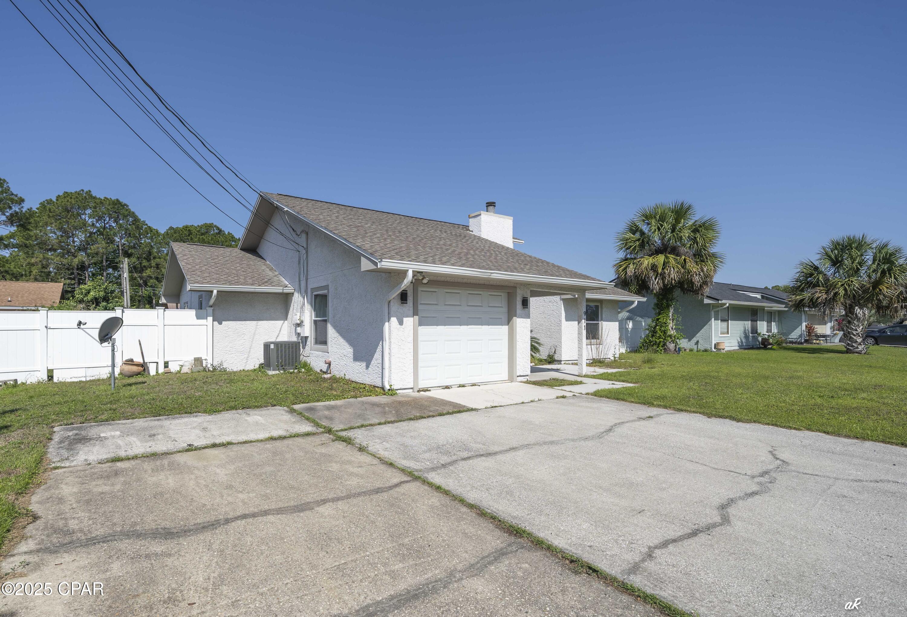 Image 4 For 911 Pelican Place