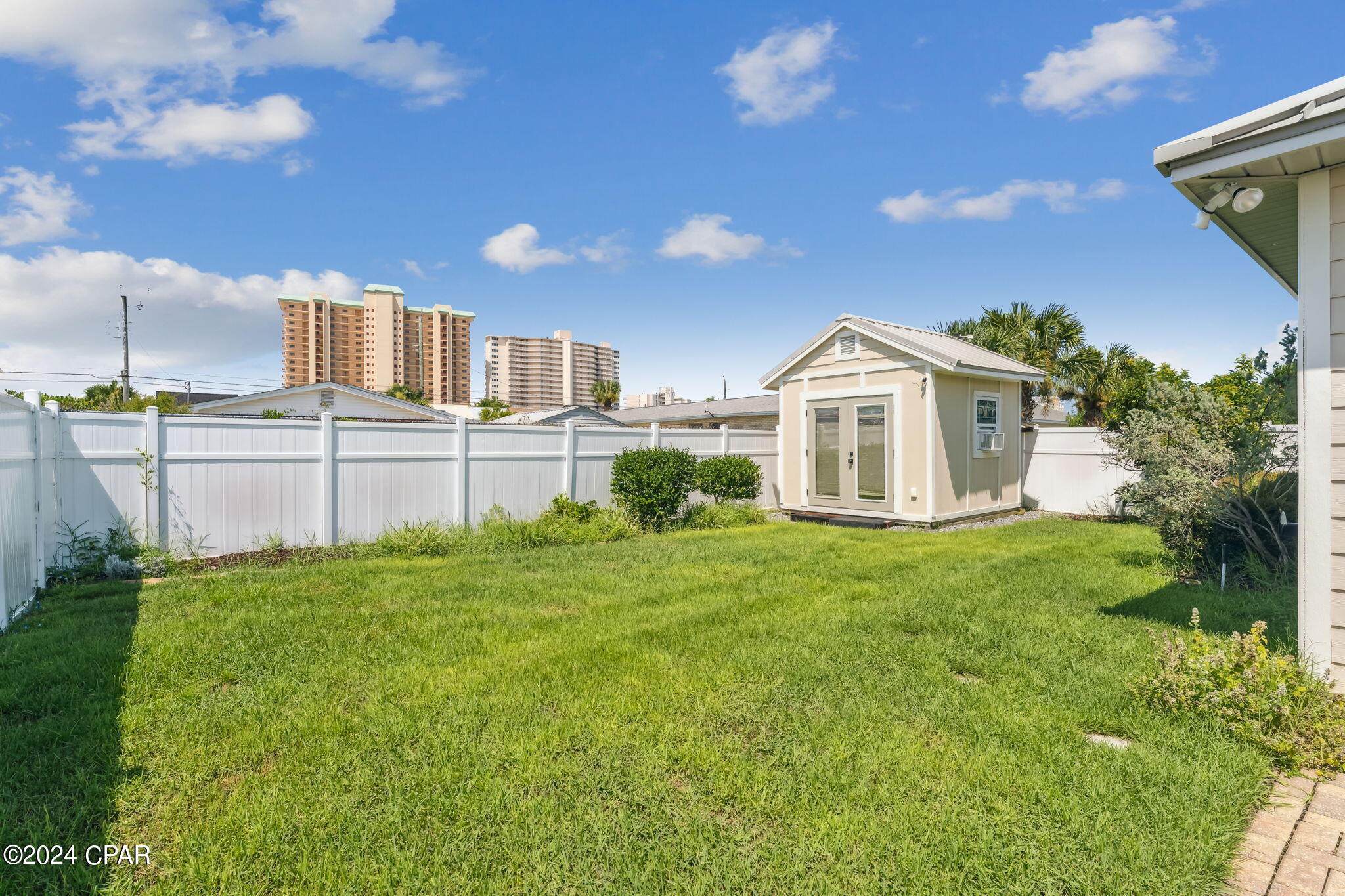 Image 40 For 7011 Sunset Avenue