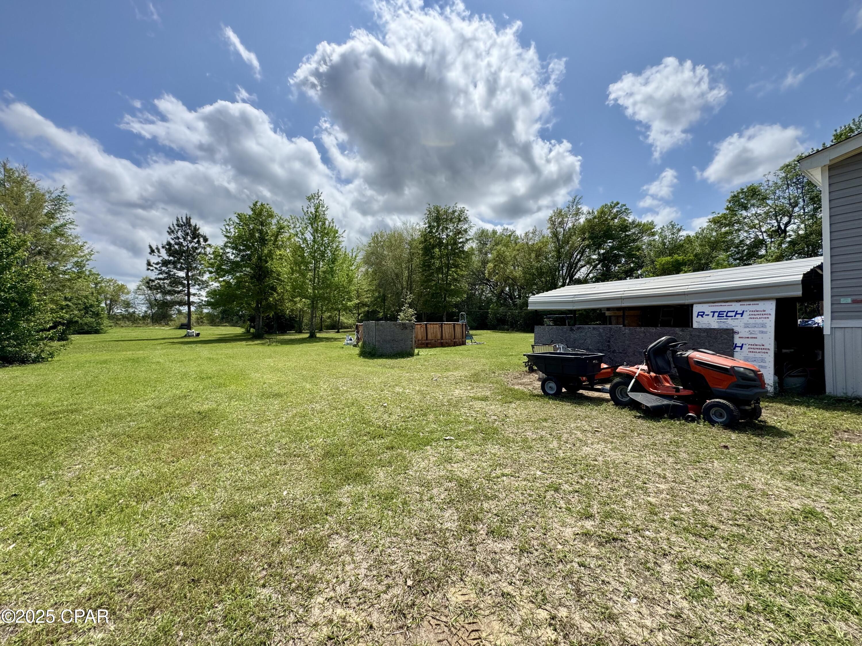 7031 Hamilton Road, Grand Ridge, Florida image 25