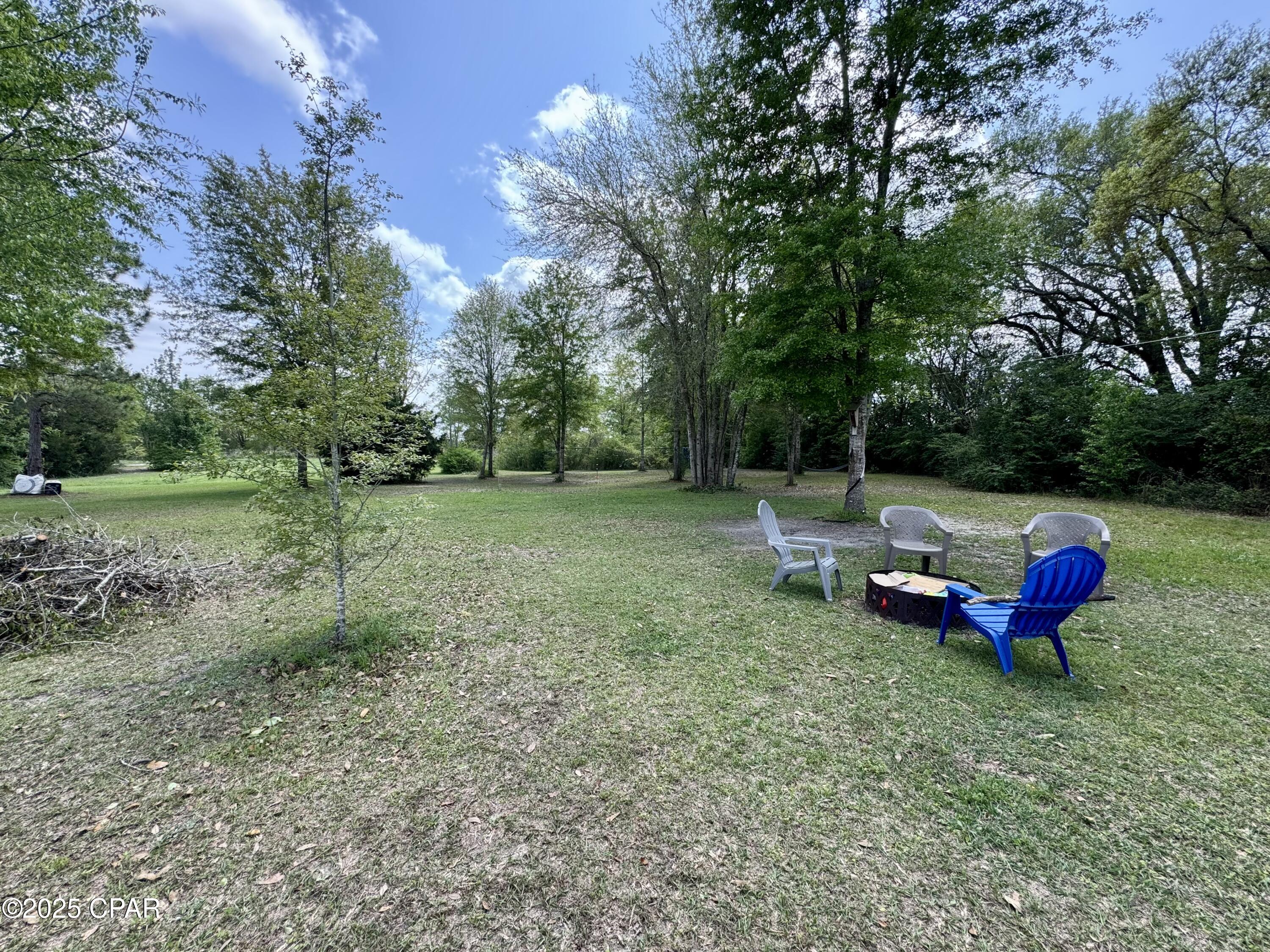 7031 Hamilton Road, Grand Ridge, Florida image 30