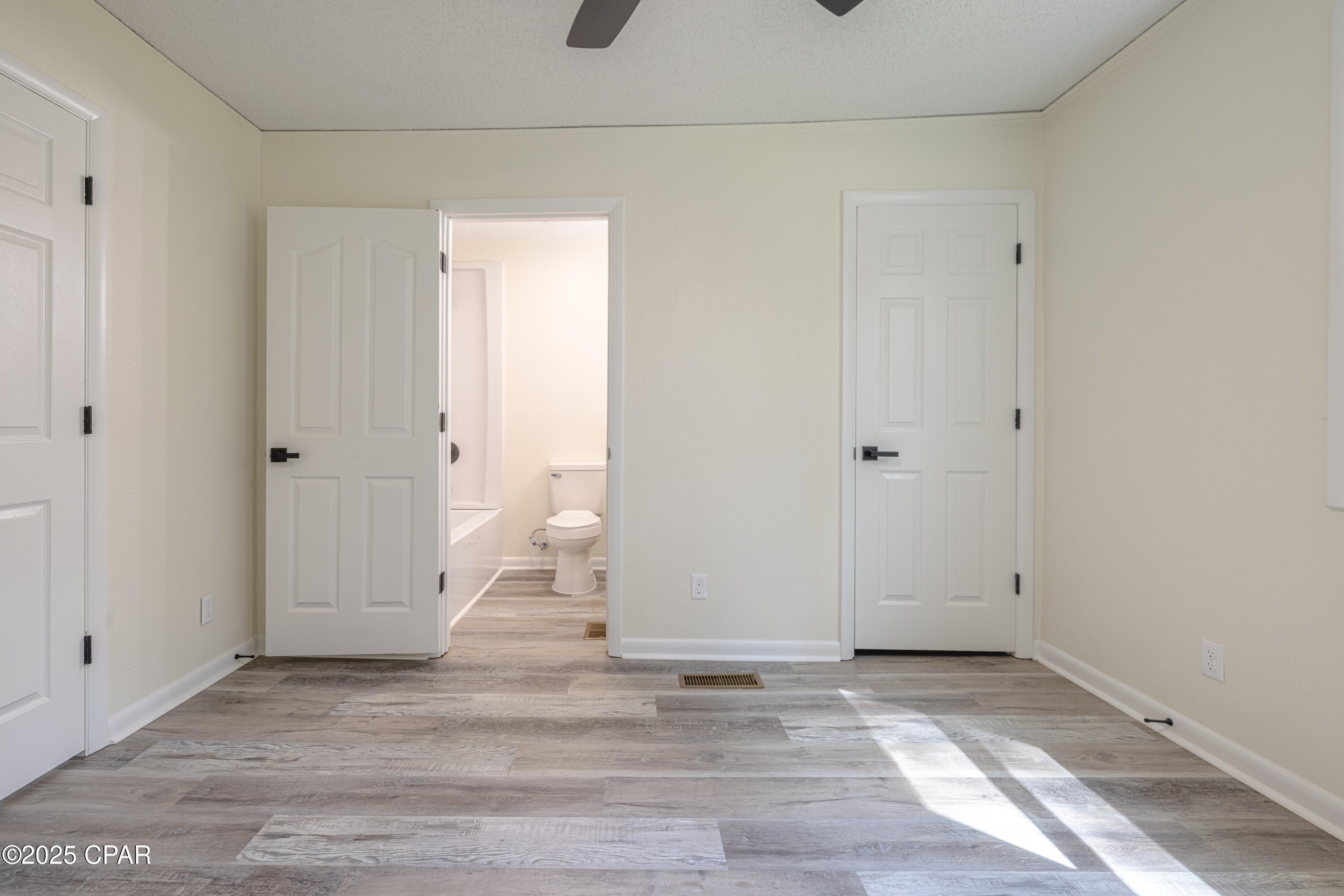 976 Daniel Drive, Alford, Florida image 16