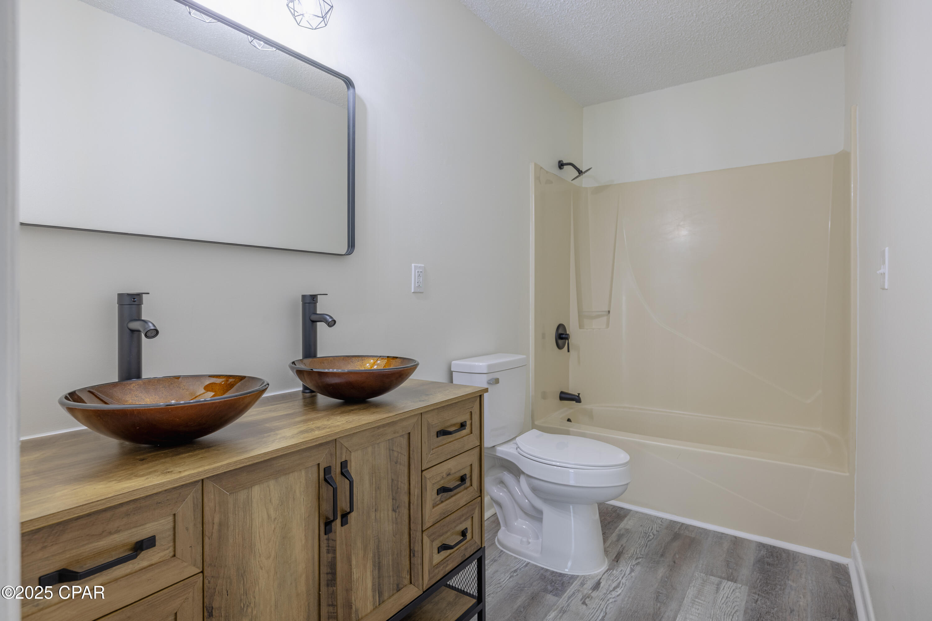 976 Daniel Drive, Alford, Florida image 23