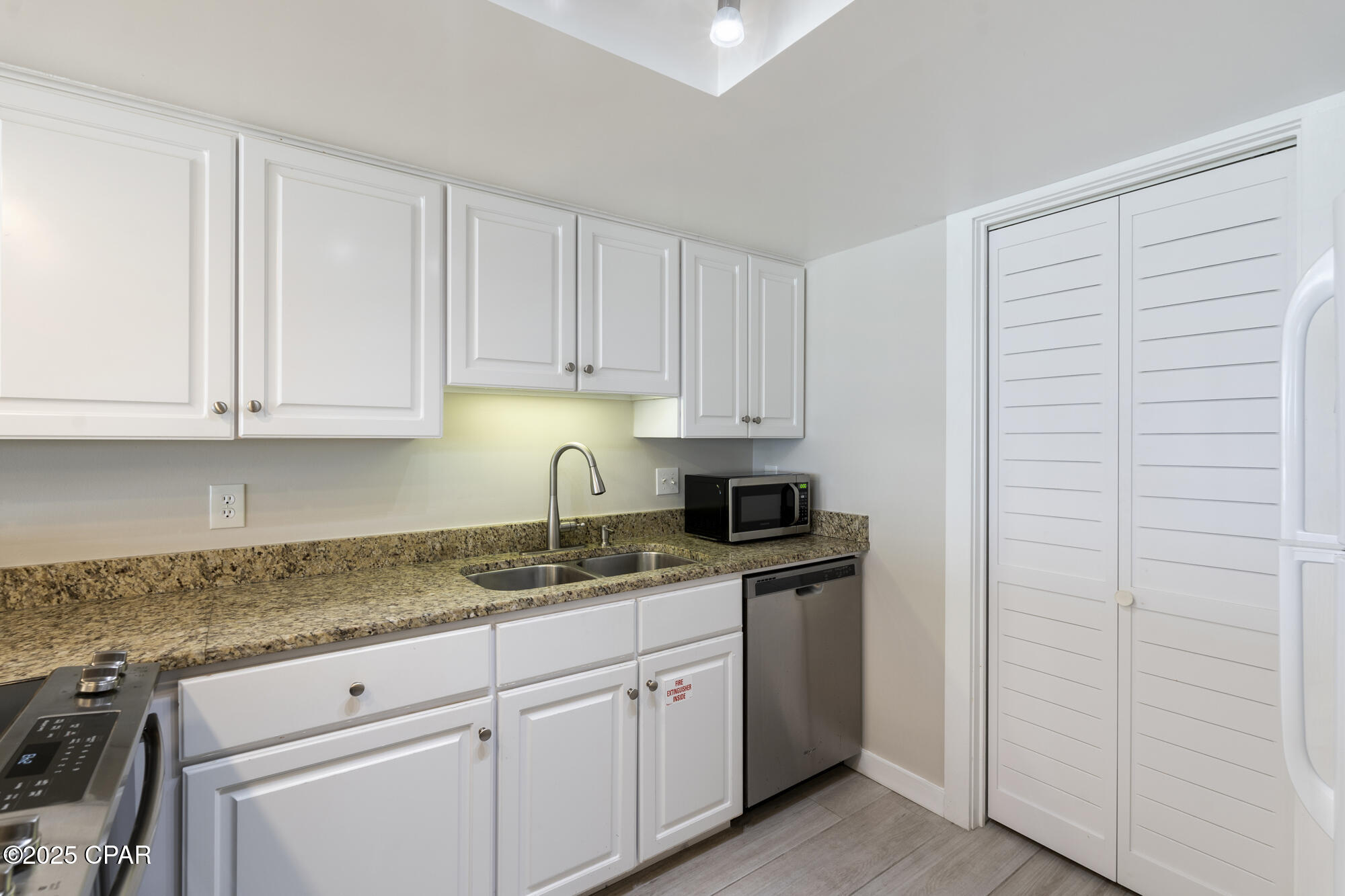 Image 19 For 23223 Front Beach Road  B1-505