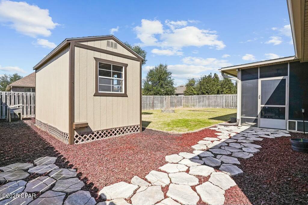 Listing photo id 35 for 351 Brighton Cove