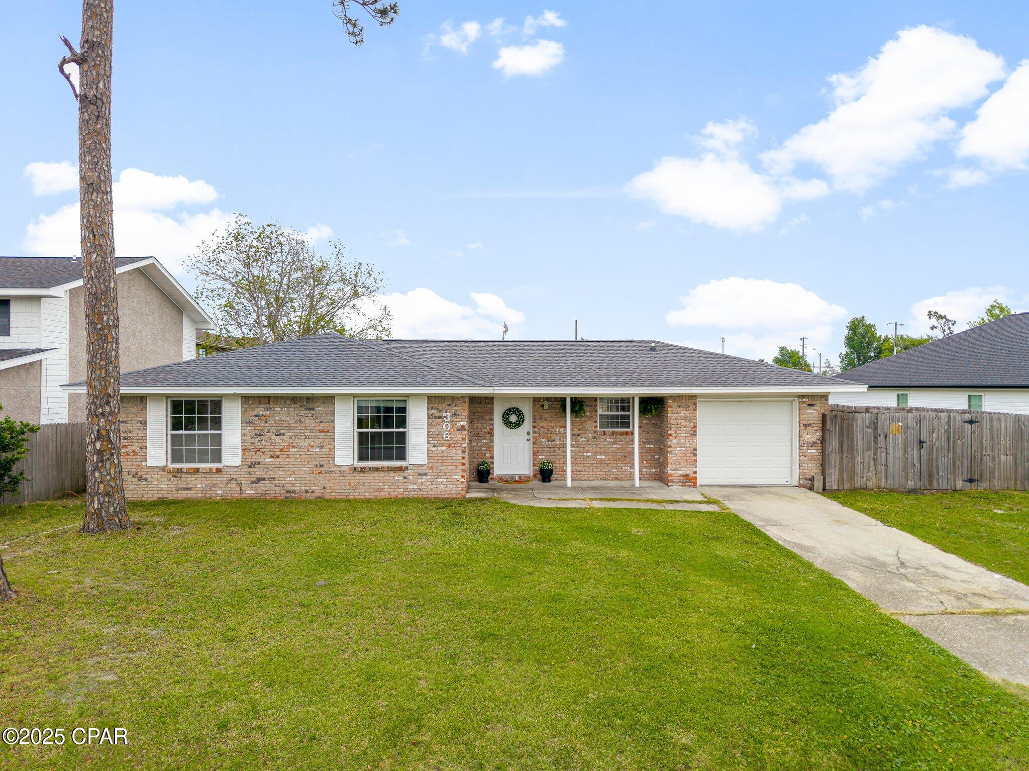 306 Lynnwood Lane, Lynn Haven, Florida image 1