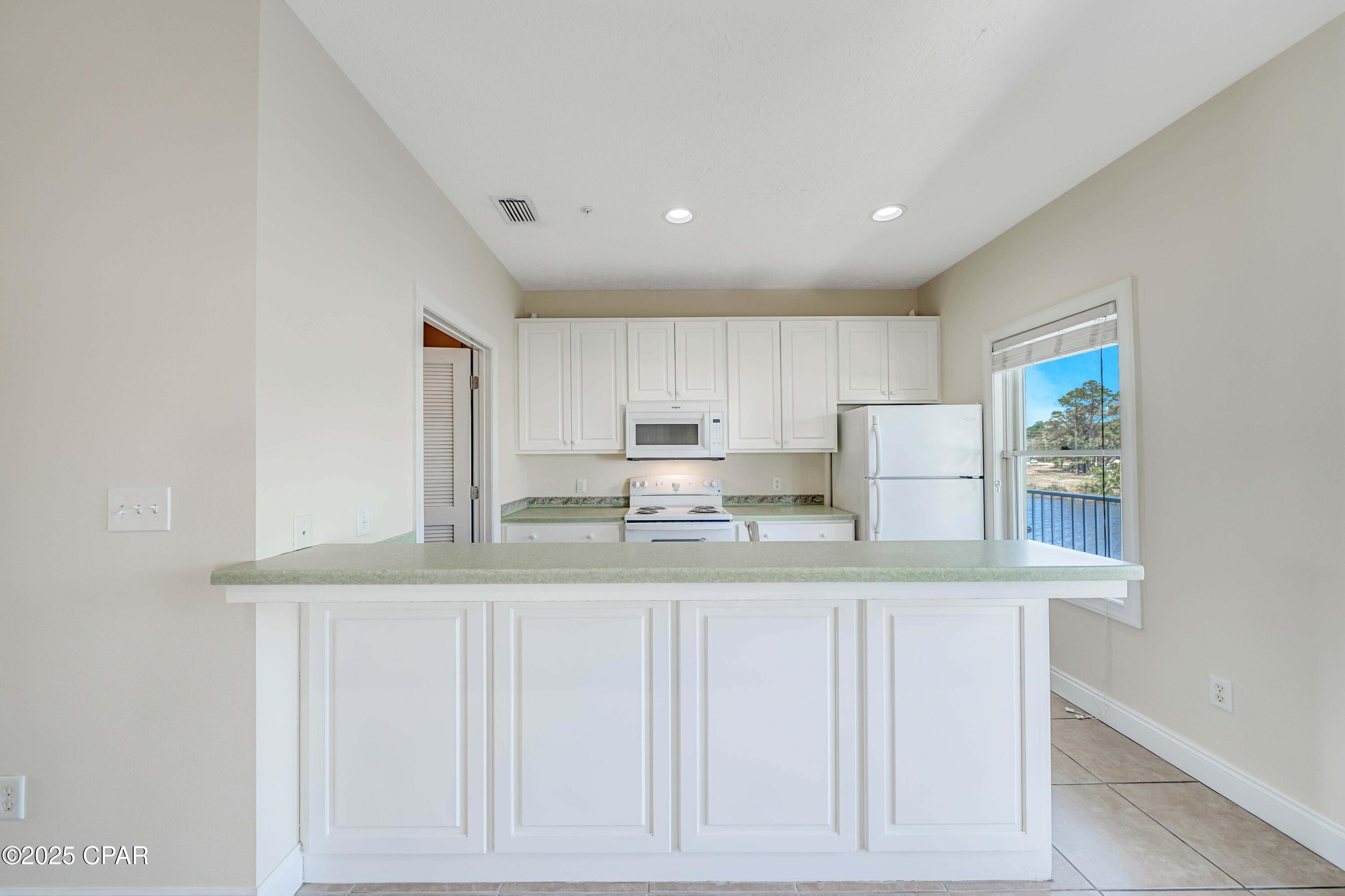 Image 10 For 214 Bonita Circle  D