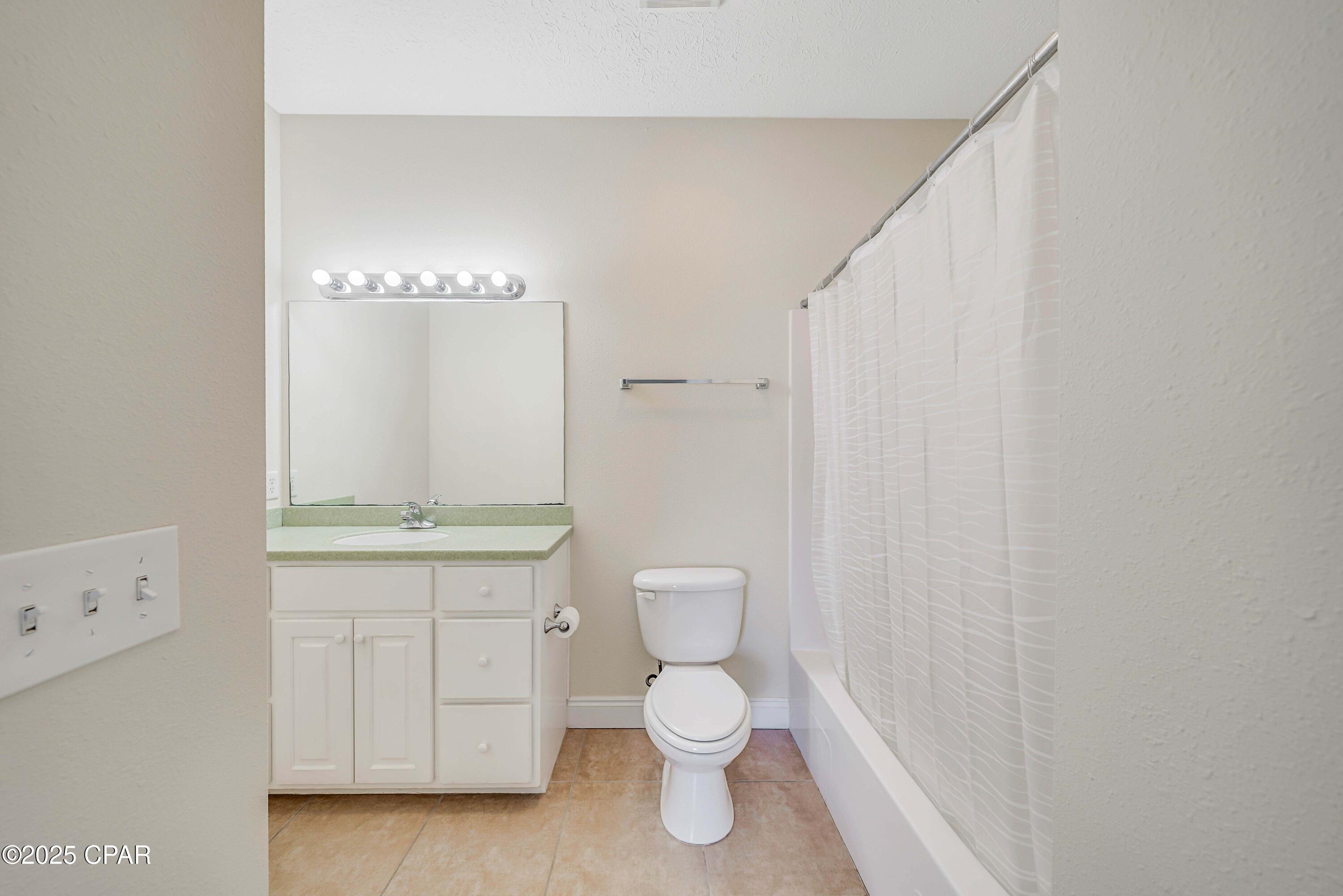 Image 20 For 214 Bonita Circle  D