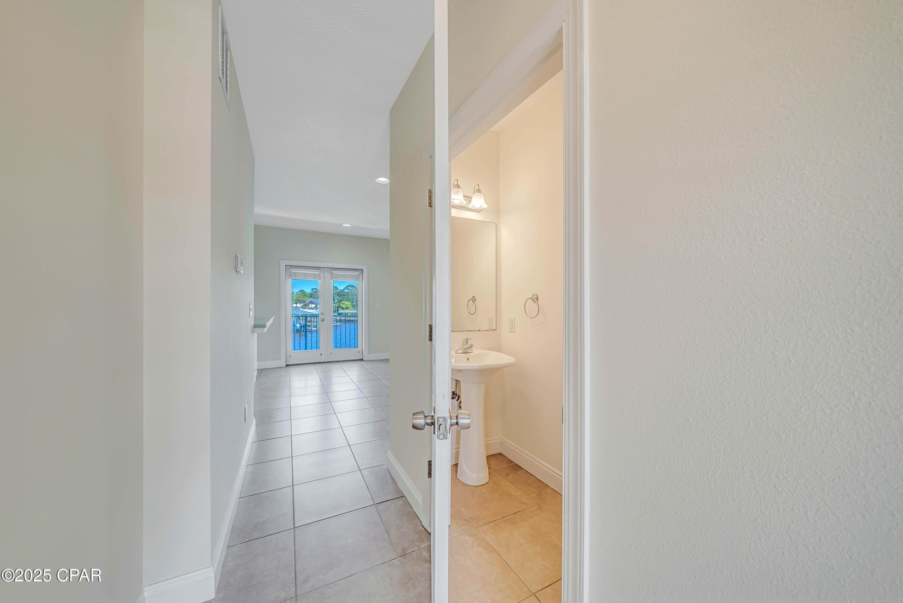 Image 4 For 214 Bonita Circle  D