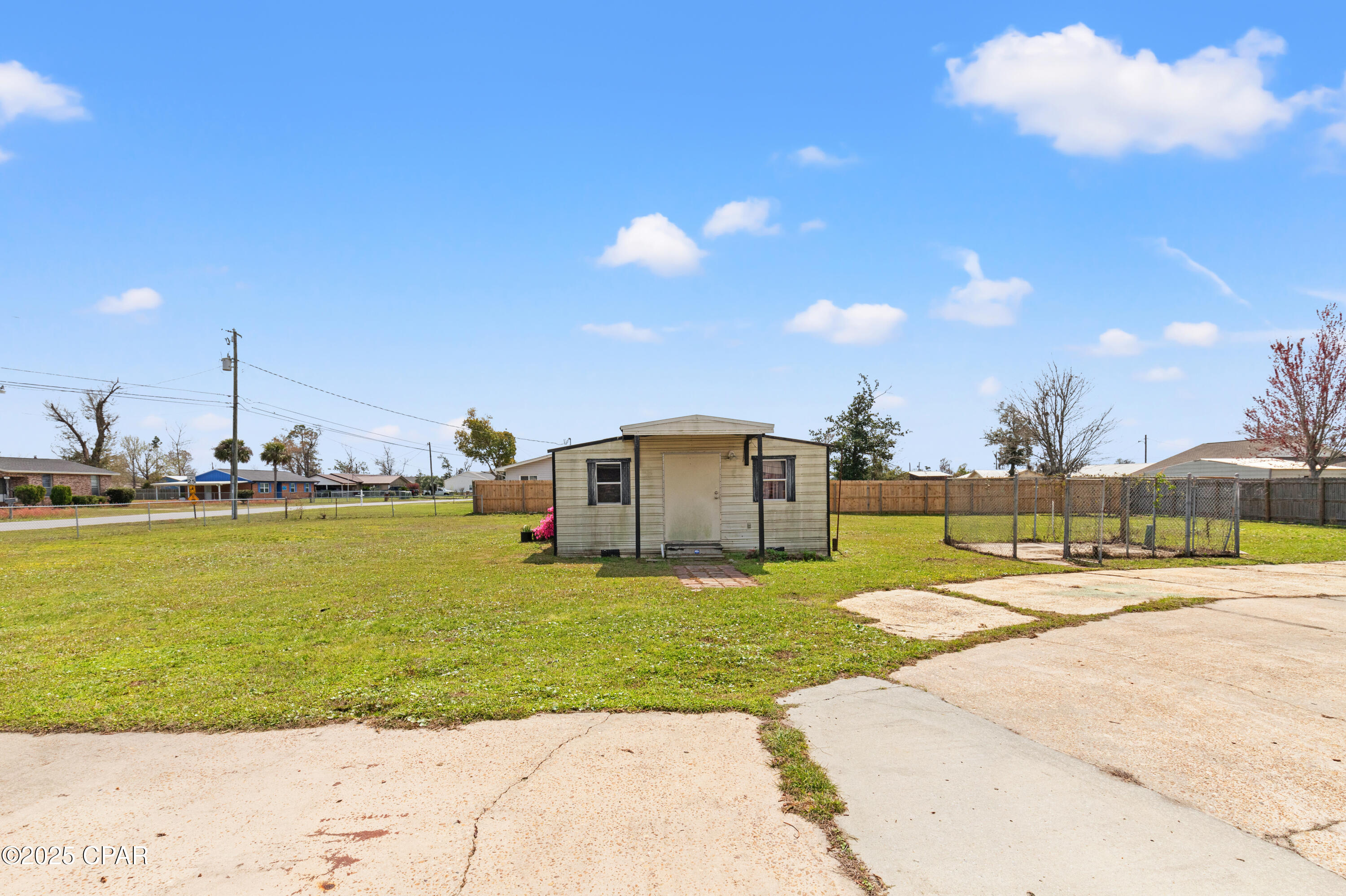 905 E 12th Street, Lynn Haven, Florida image 32