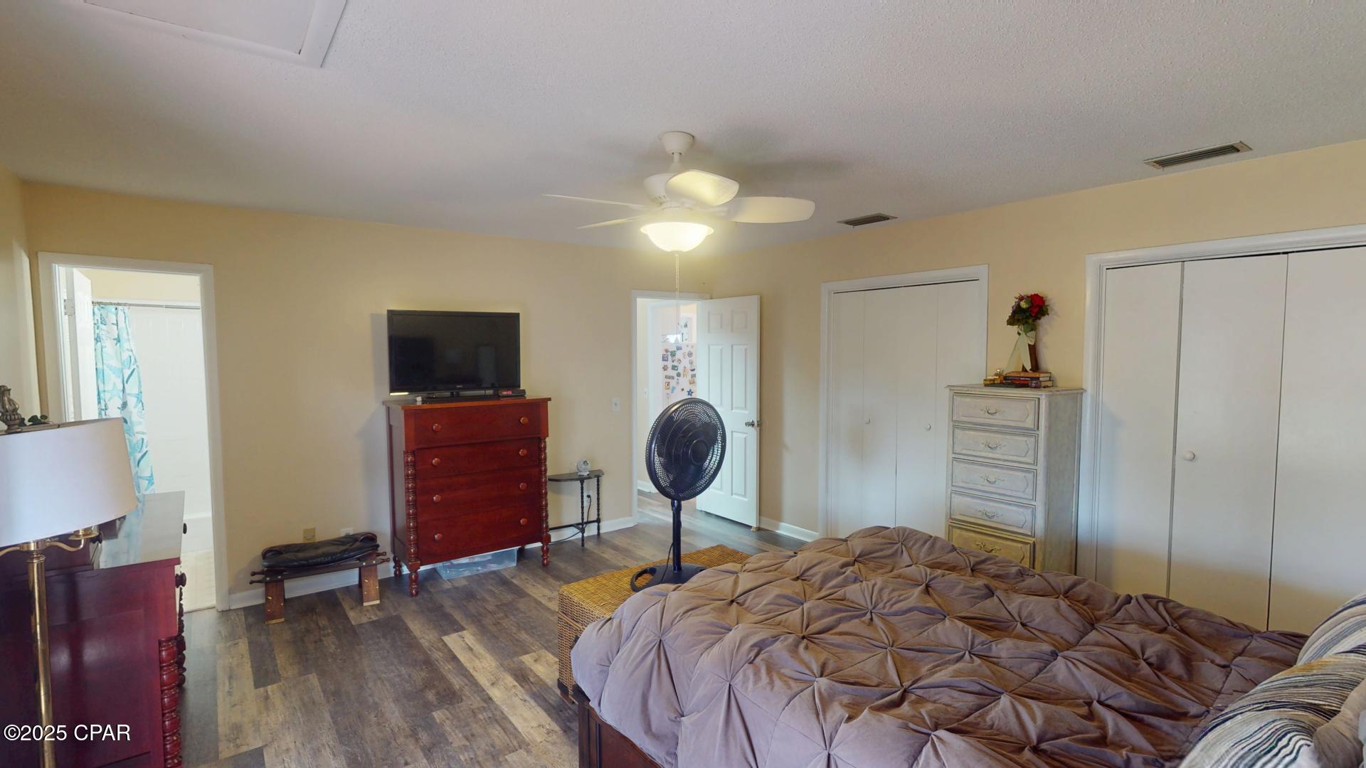 Image 11 For 3700 Shoreline Circle