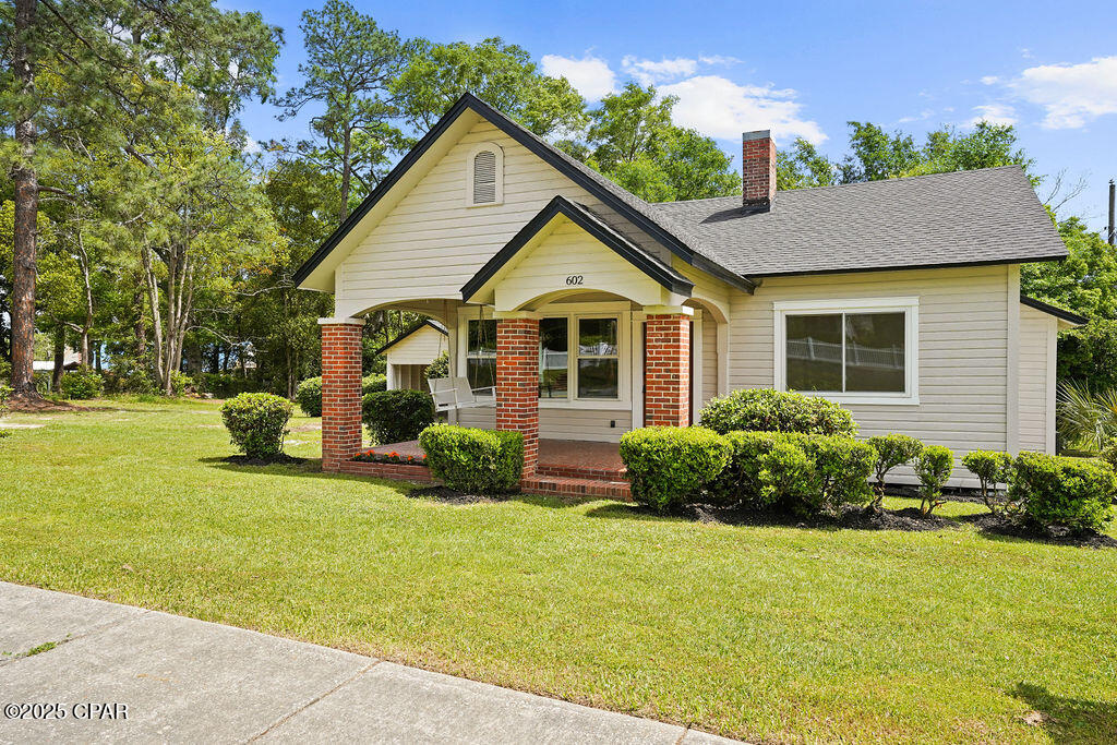 602 N Waukesha Street, Bonifay, Florida image 2