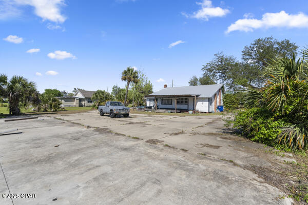 Image 10 For 325 Gray Avenue