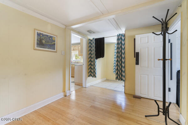 Image 32 For 325 Gray Avenue