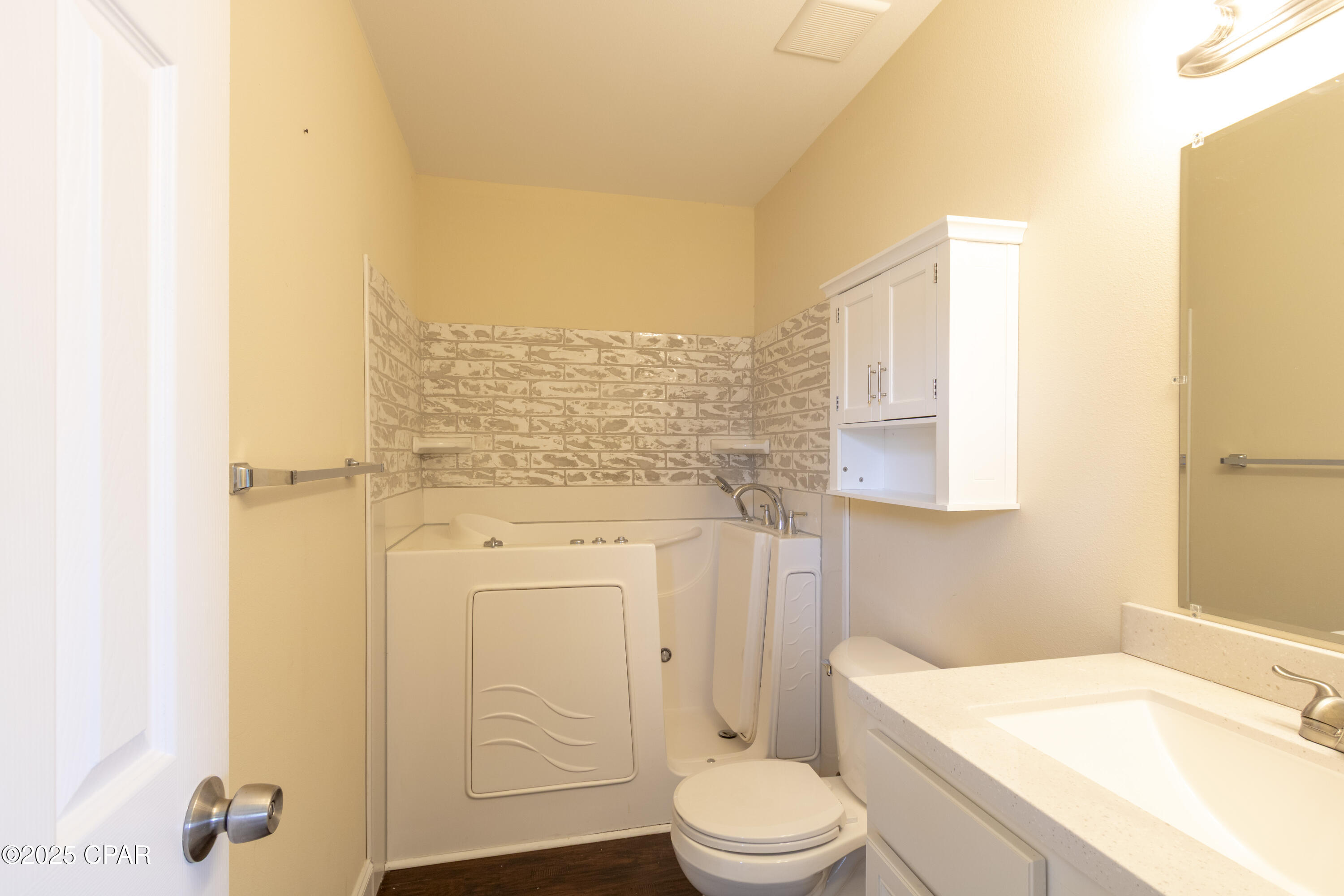 Image 15 For 510 Venetian Way