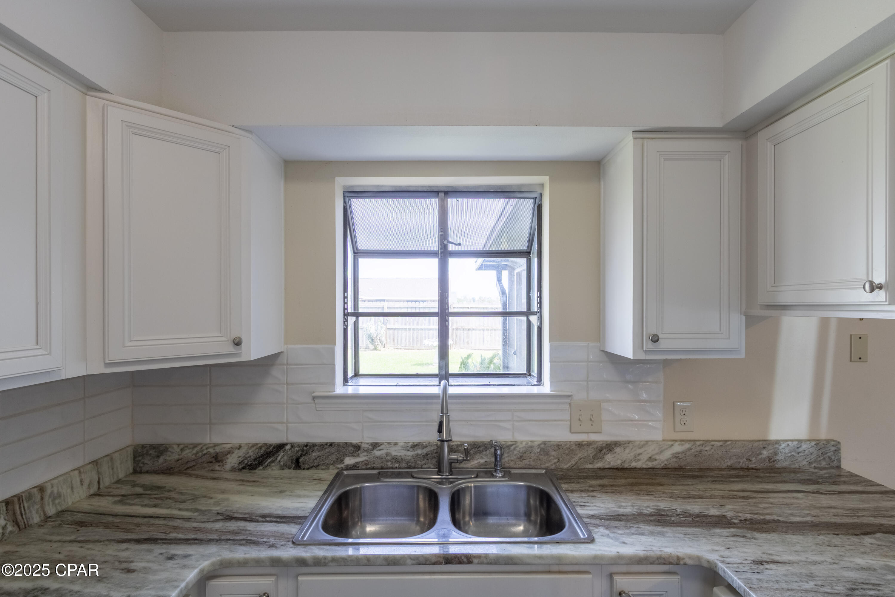 Image 6 For 510 Venetian Way