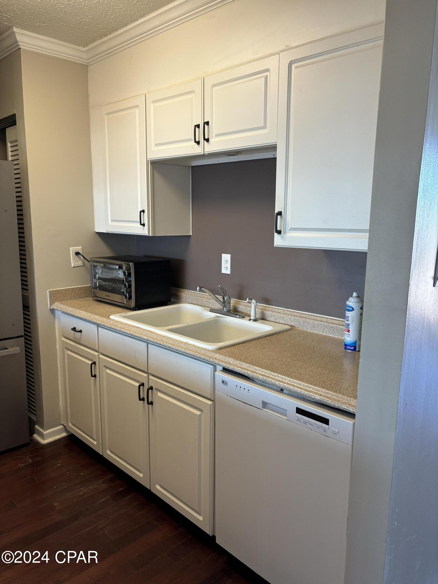Image 4 For 5505 Sun Harbor Road 259