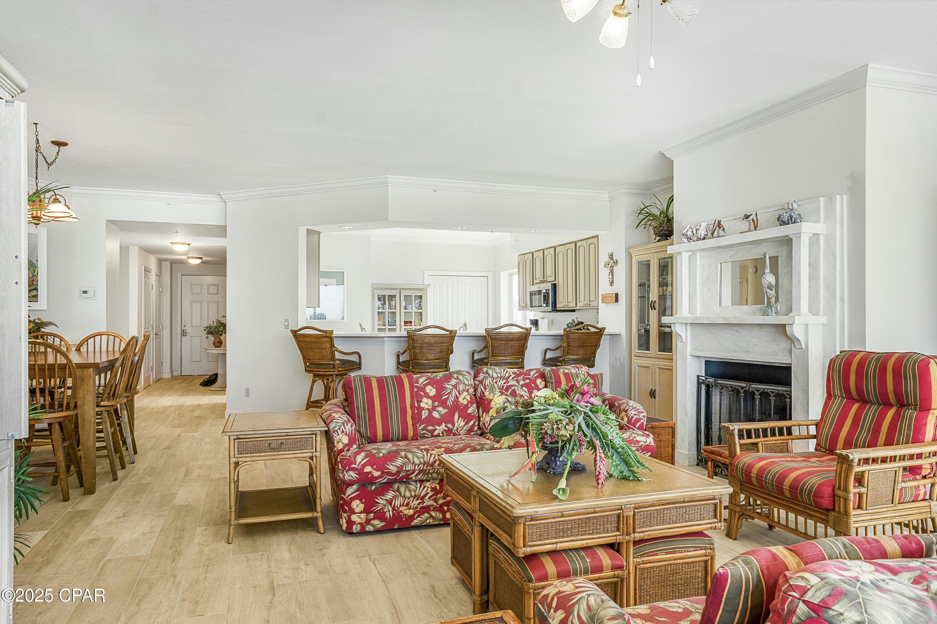 Image 11 For 8601 Surf Drive 1e