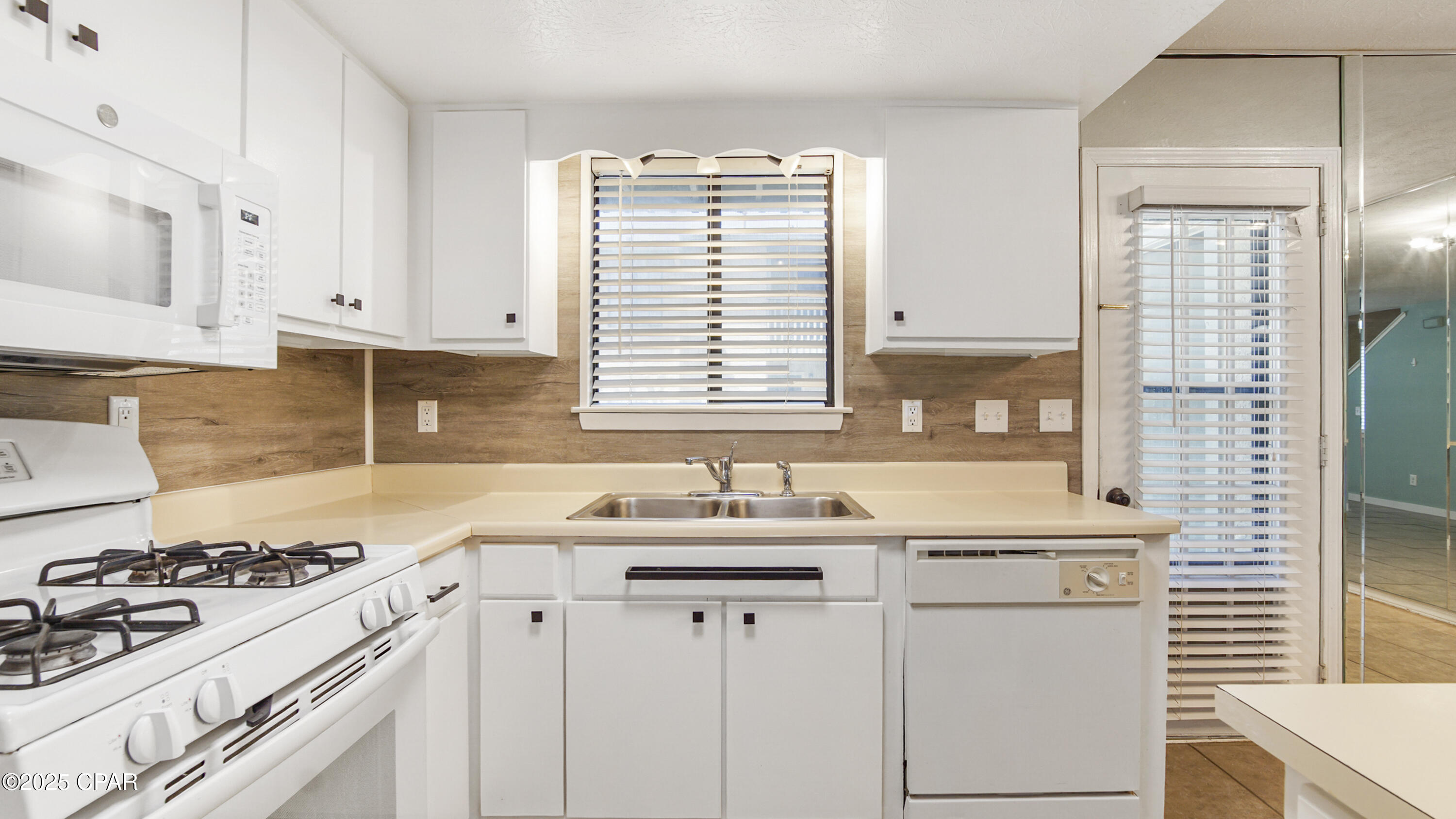 138 W Leslie Lane, Panama City Beach, Florida image 6