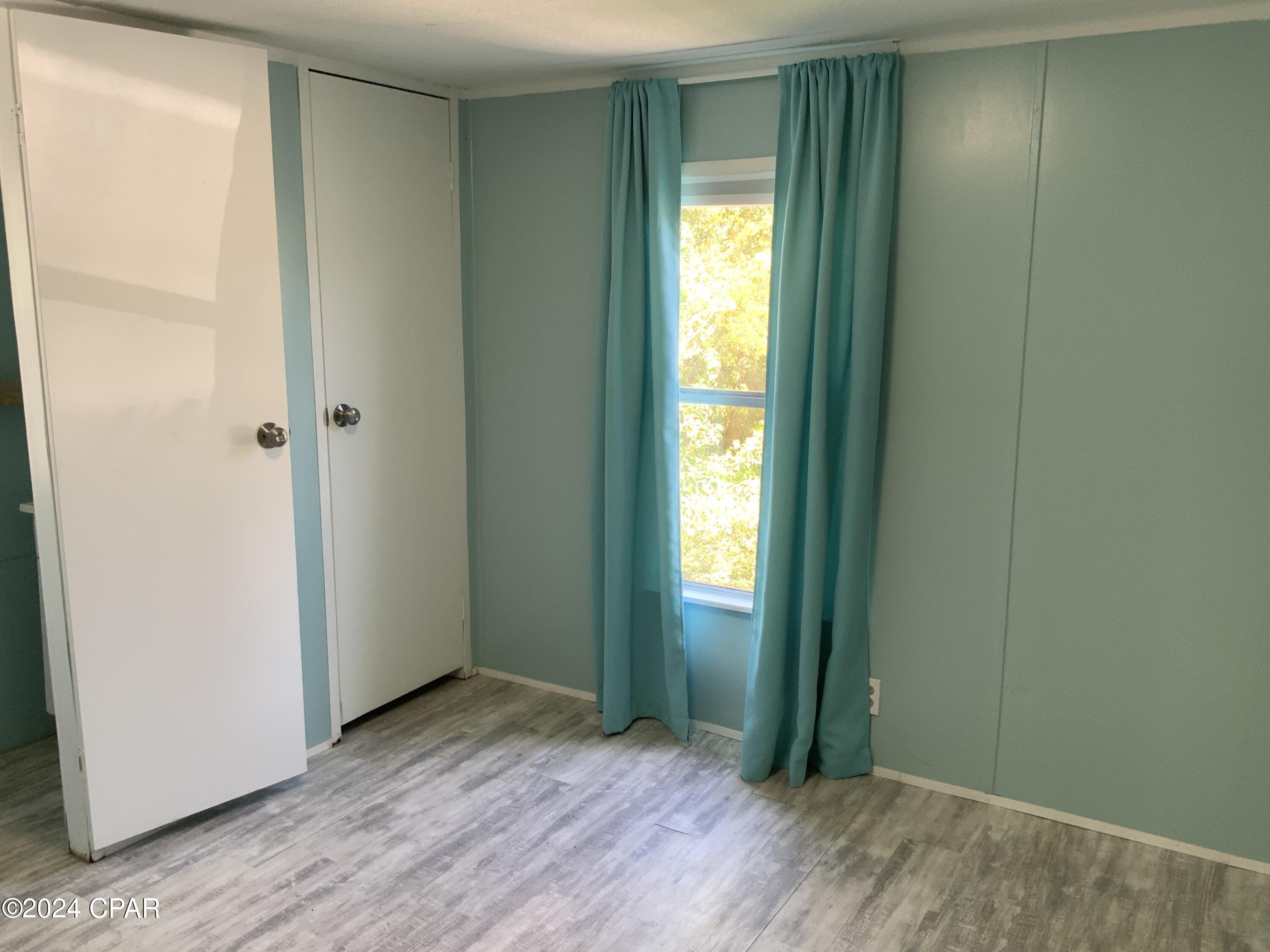 Image 8 For 7125 Beachwood Boulevard