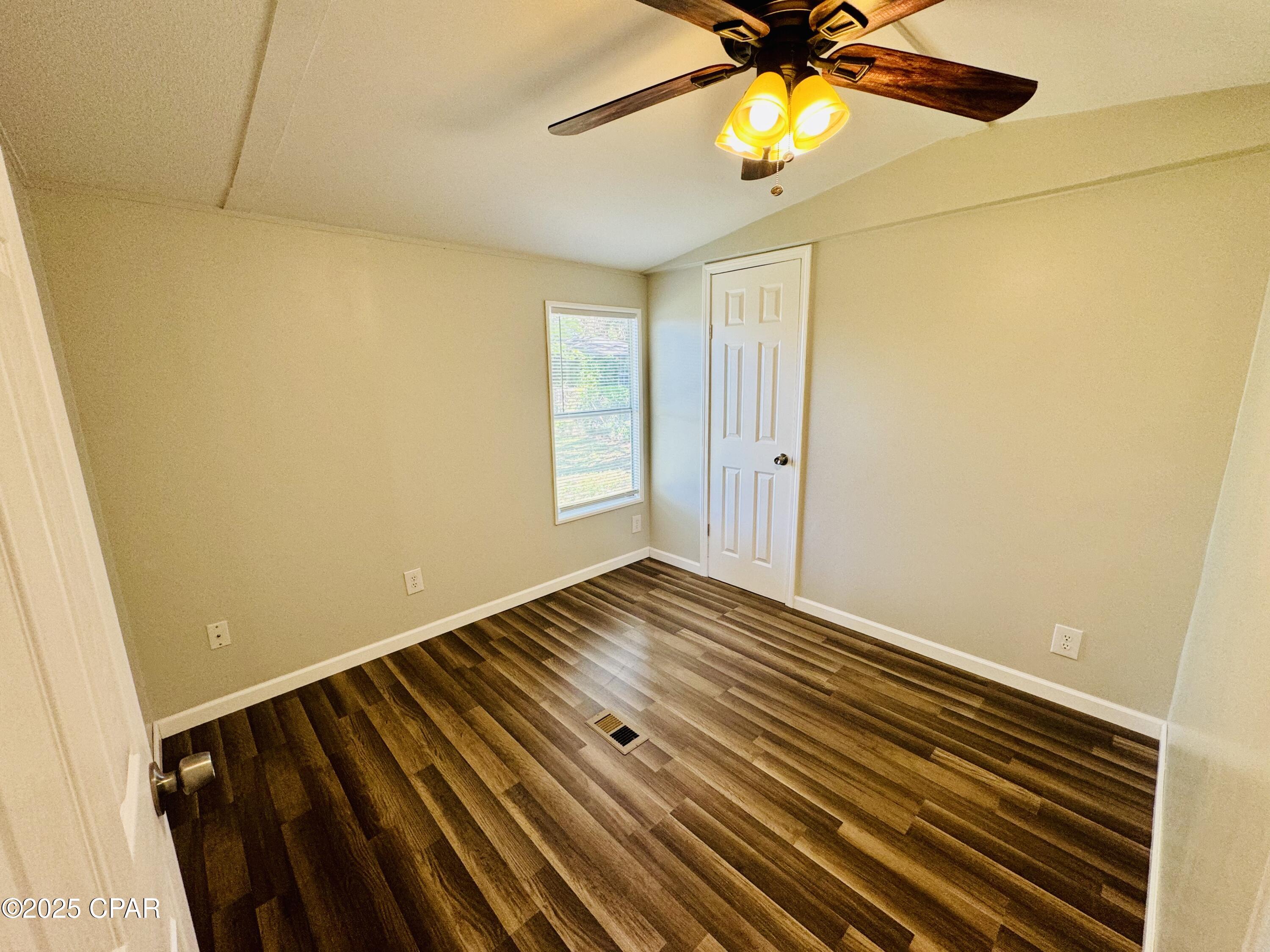 Image 22 For 603 Live Oak Lane