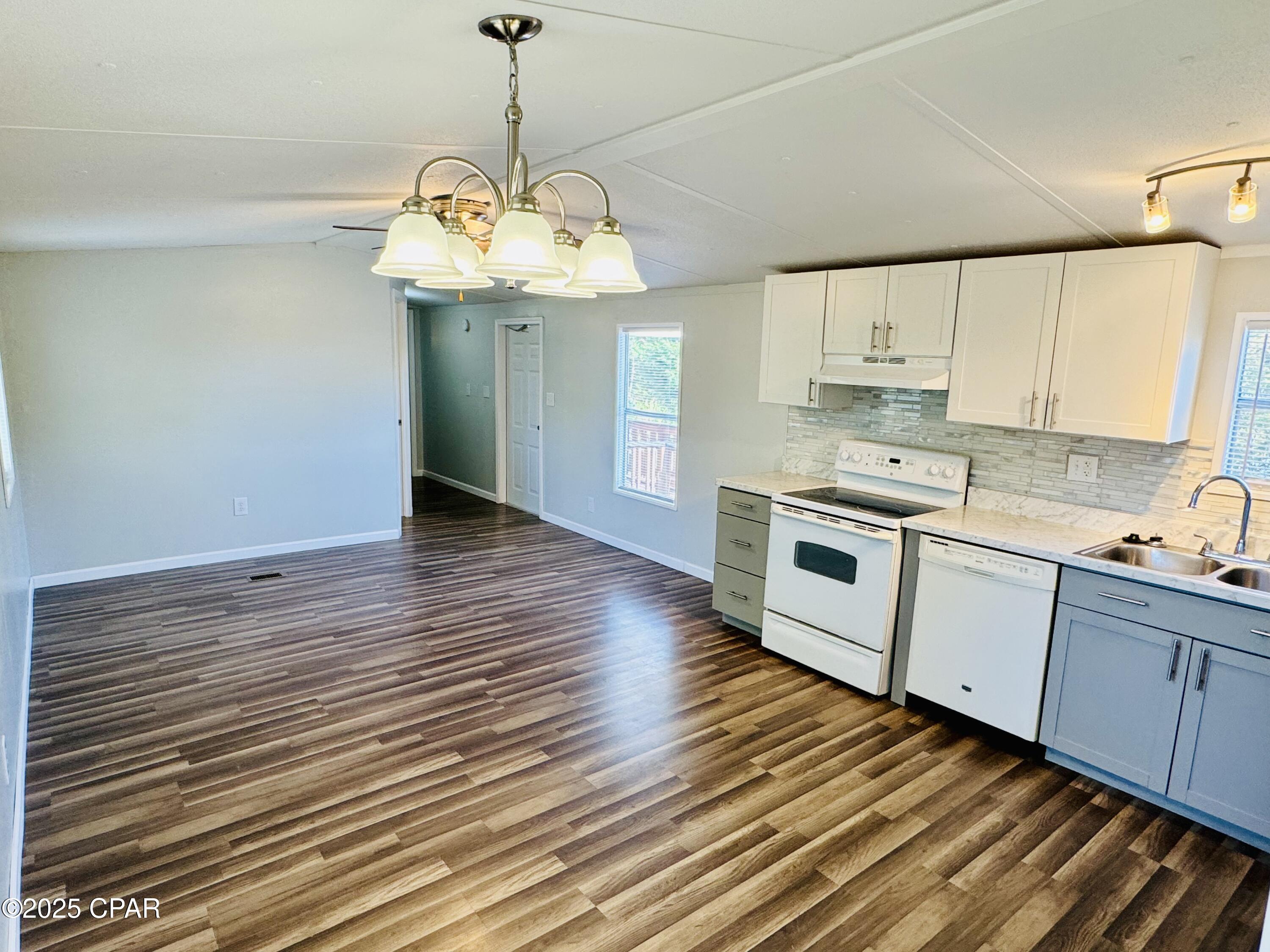 Image 8 For 603 Live Oak Lane
