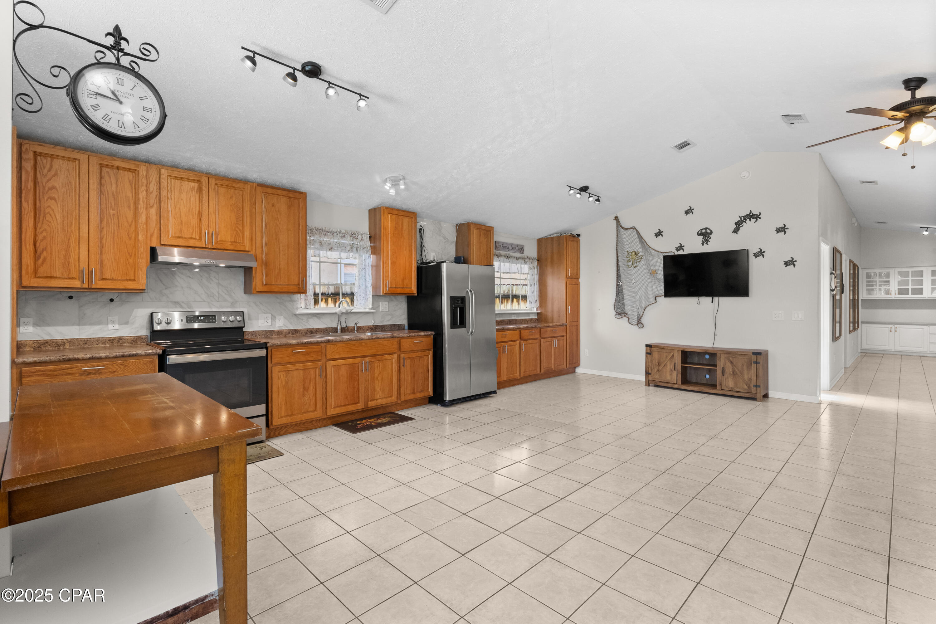 Image 7 For 8231 Lagoon Drive