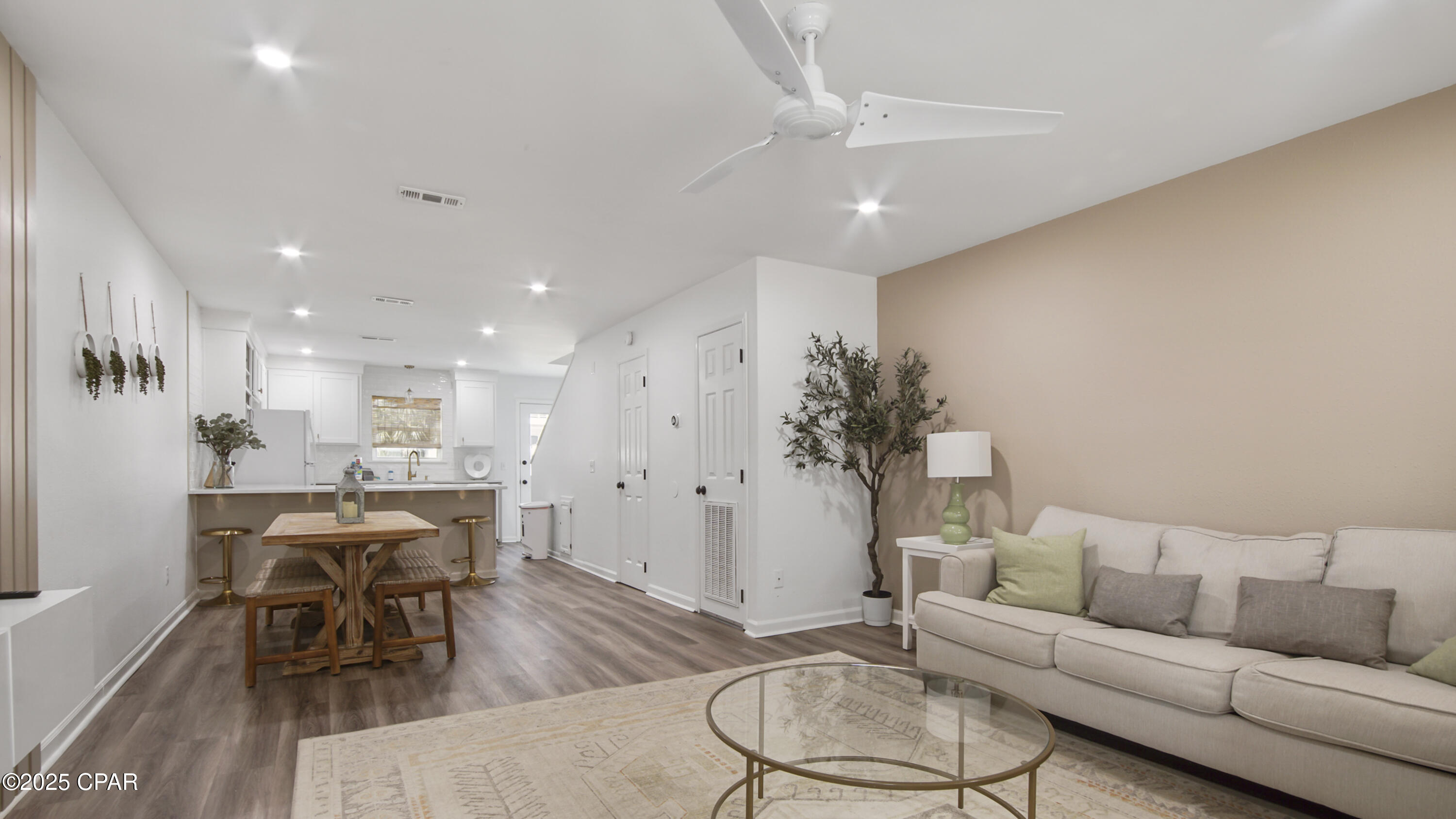 Image 12 For 22522 Front Beach Road O