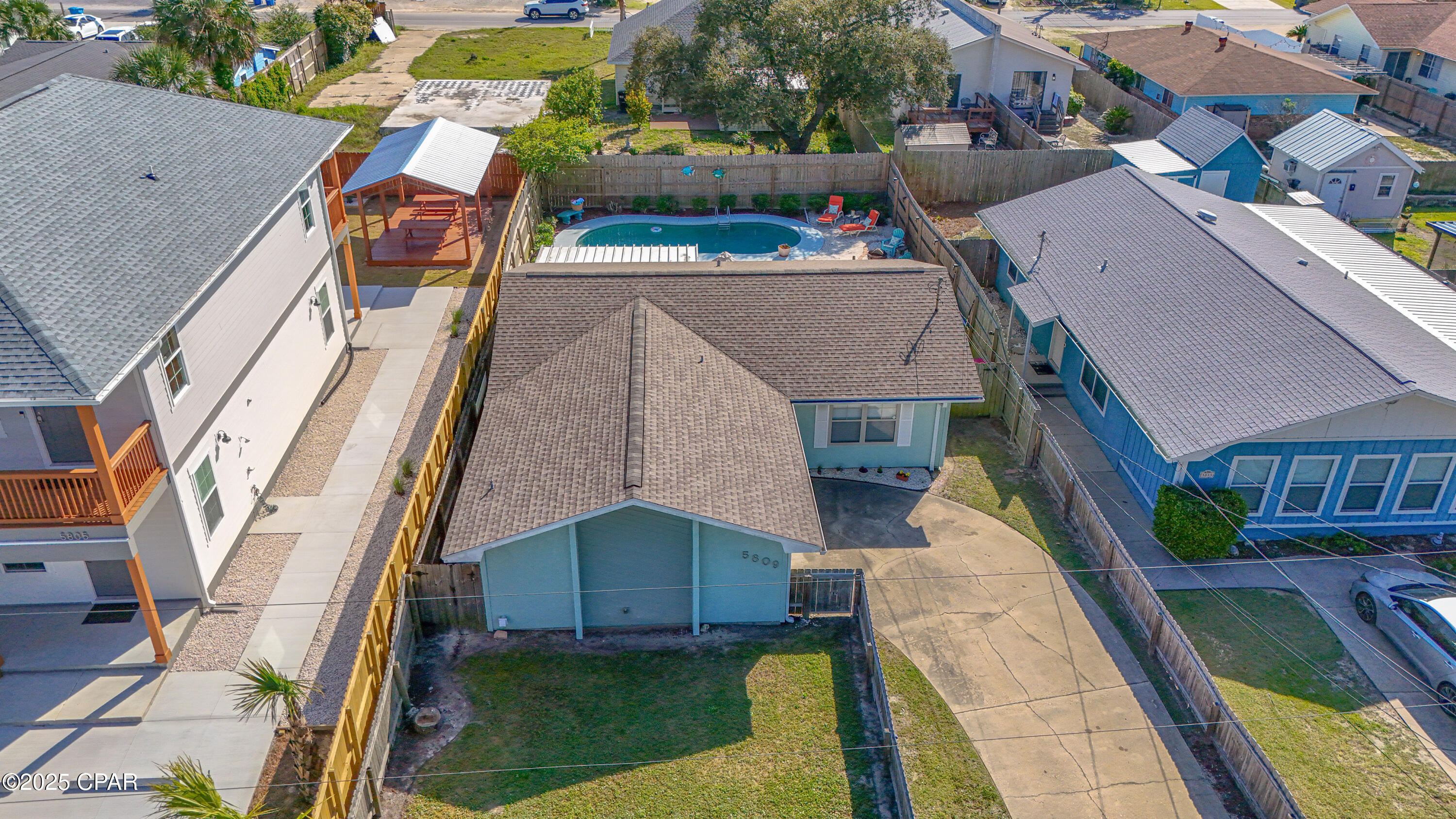 Image 2 For 5809 Hilltop Avenue