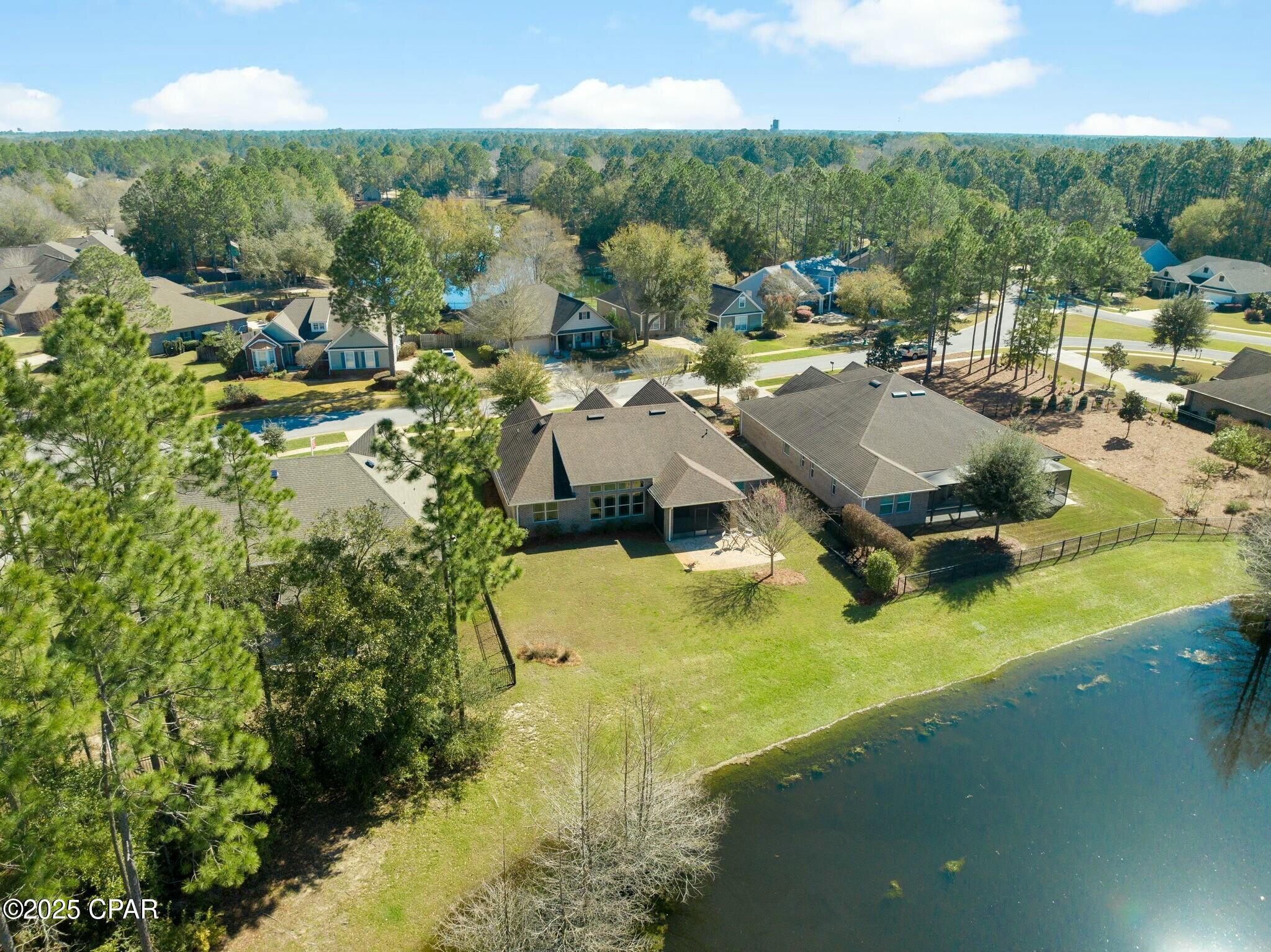 Listing photo id 18 for 306 Symphony Way