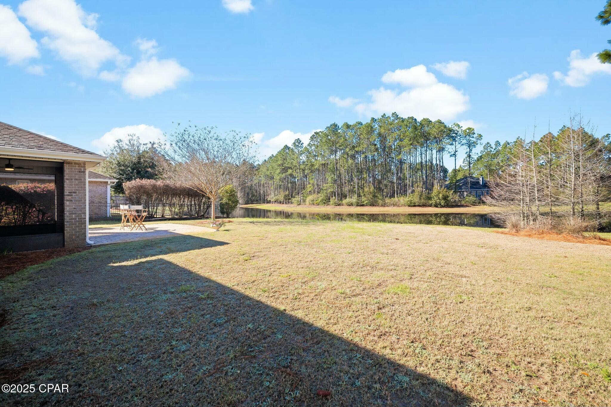 Listing photo id 26 for 306 Symphony Way