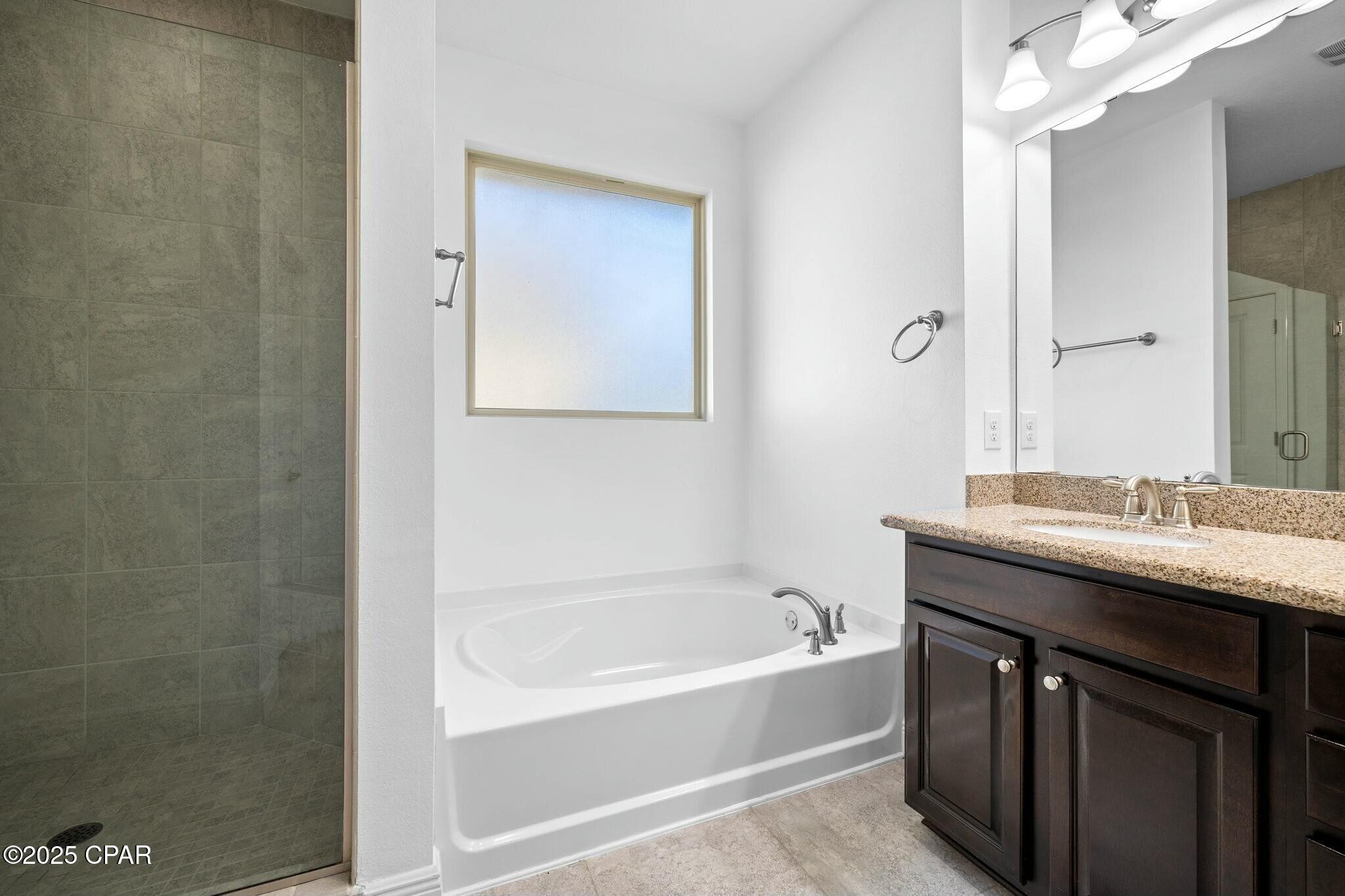 Listing photo id 55 for 306 Symphony Way