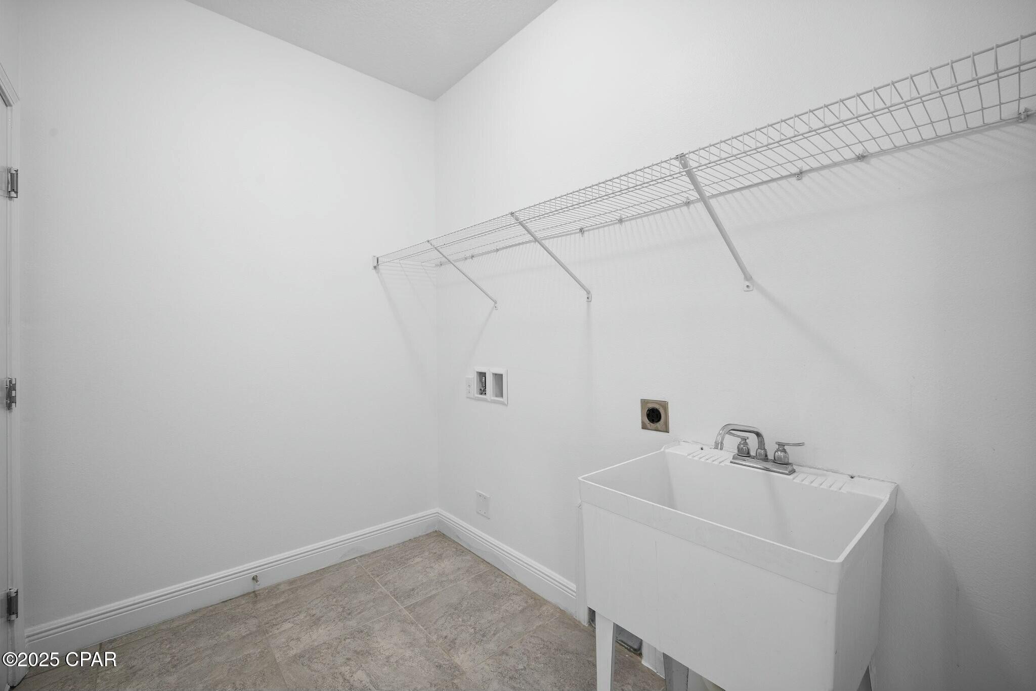 Listing photo id 64 for 306 Symphony Way