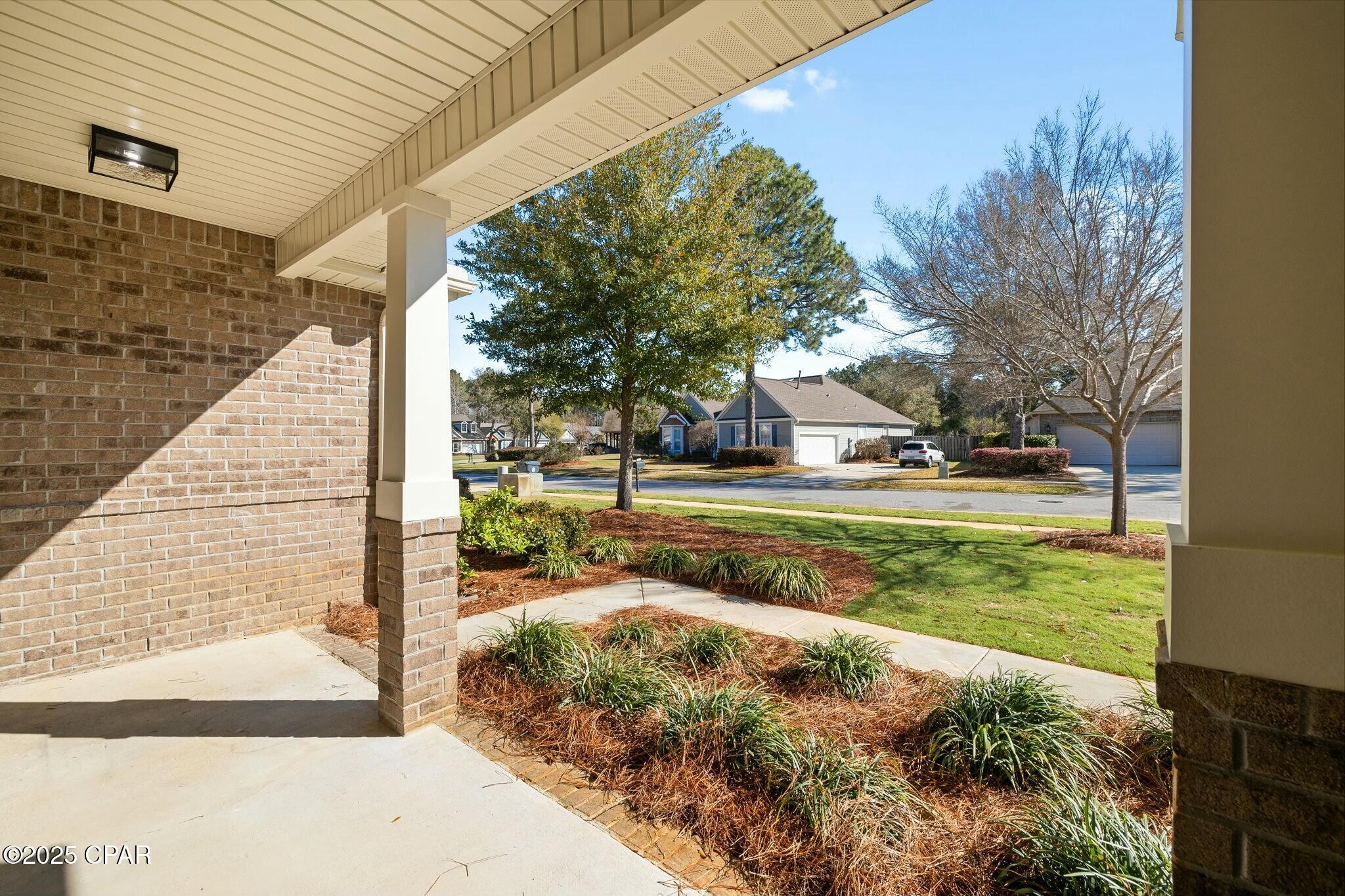 Listing photo id 9 for 306 Symphony Way