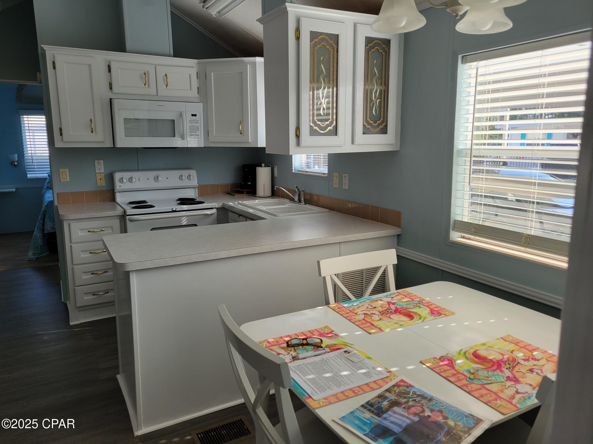 Image 6 For 1219 Thomas Drive 232