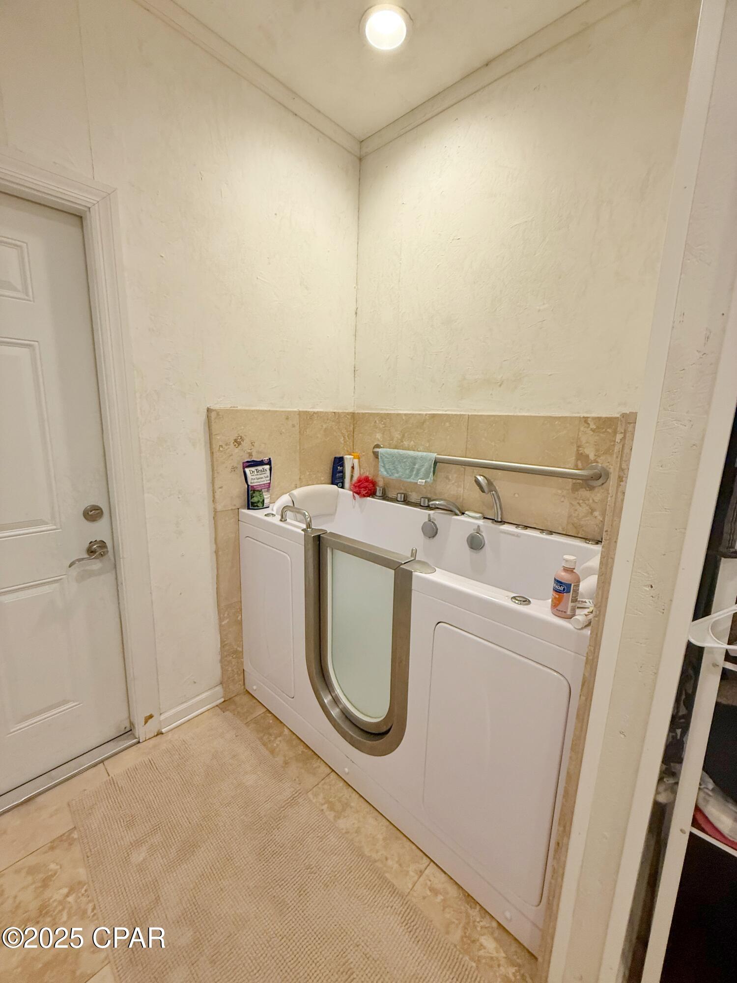 6491 Wolf Pond Road, Bascom, Florida image 19