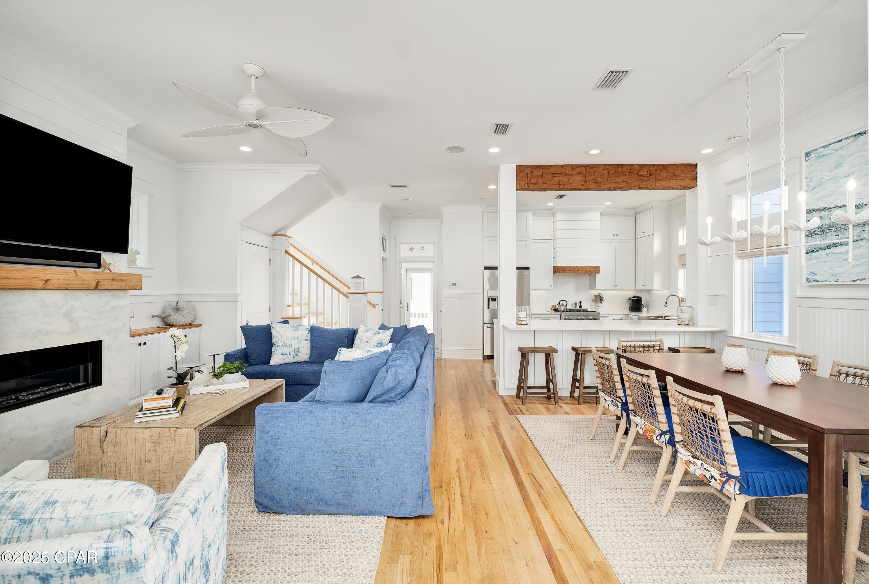 Image 3 For 135 Parkshore Drive