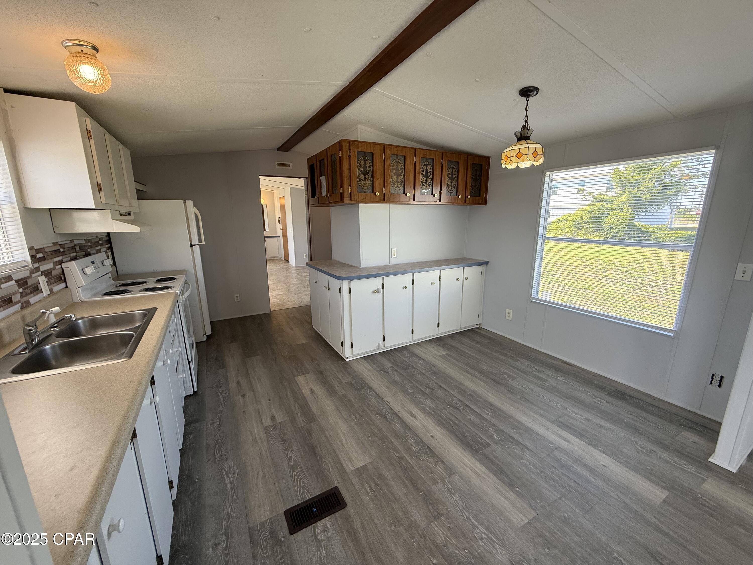 Image 4 For 6422 Summer Oak Drive