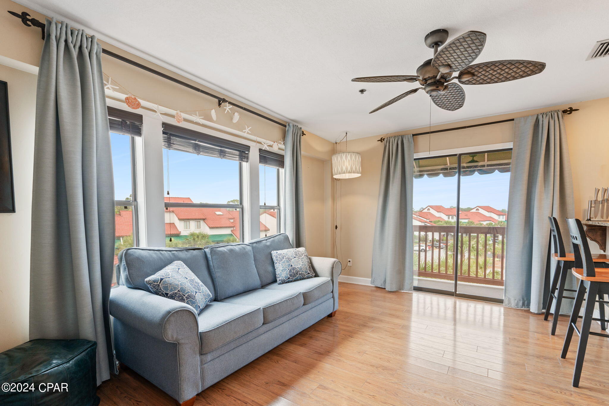 Image 11 For 8730 Thomas Drive 1311 C