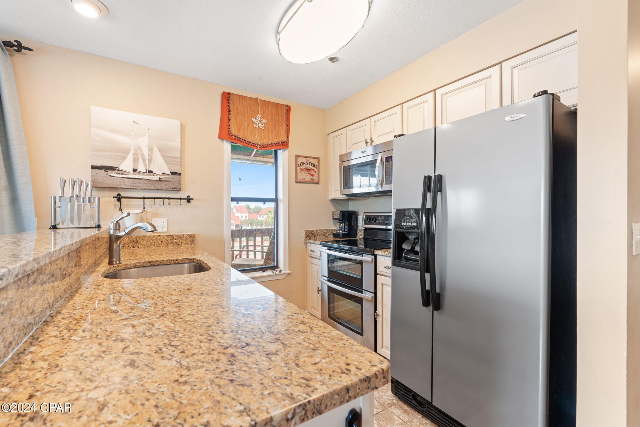 Image 5 For 8730 Thomas Drive 1311 C