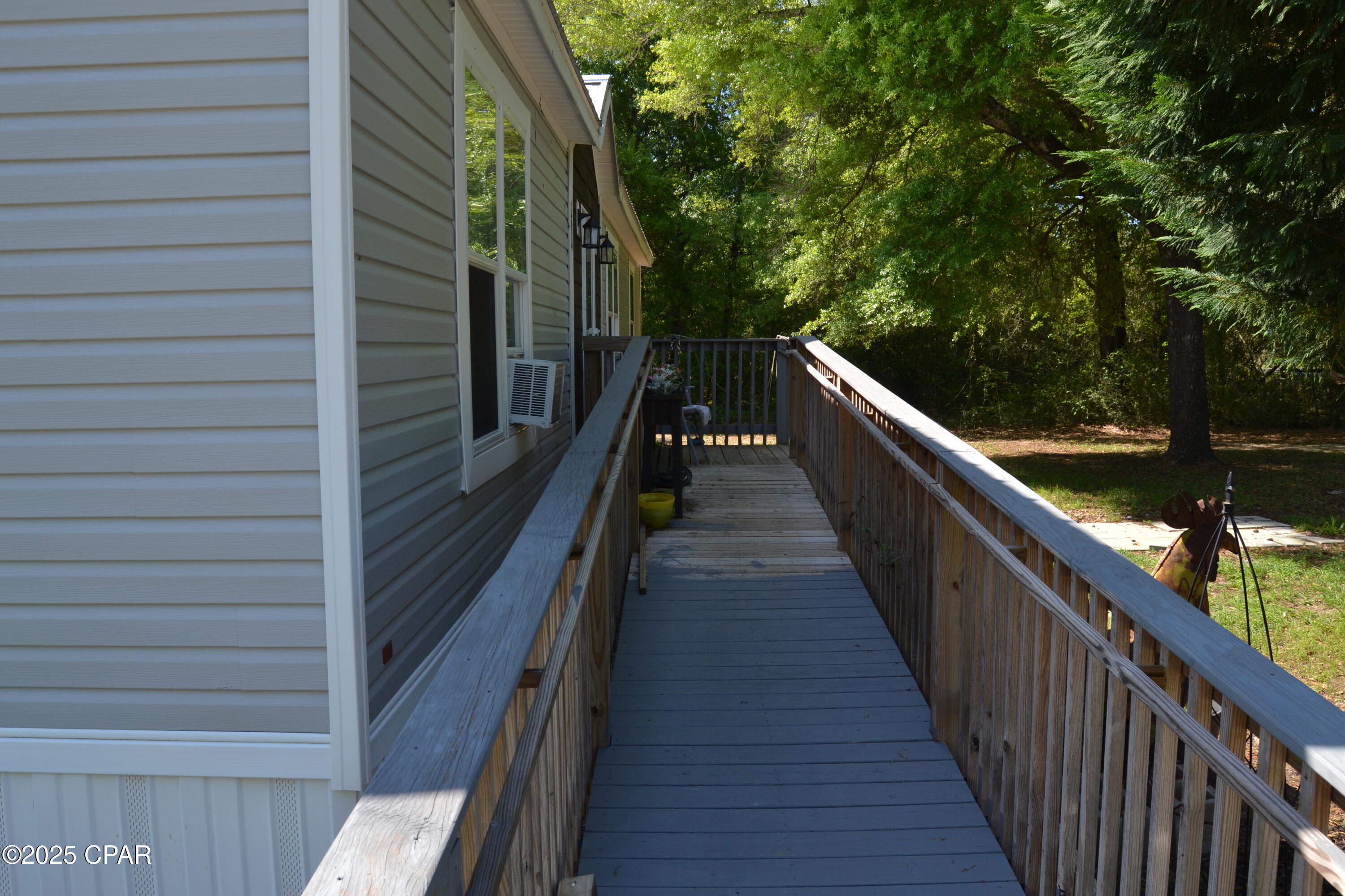 214 Lakepoint Road, Alford, Florida image 16