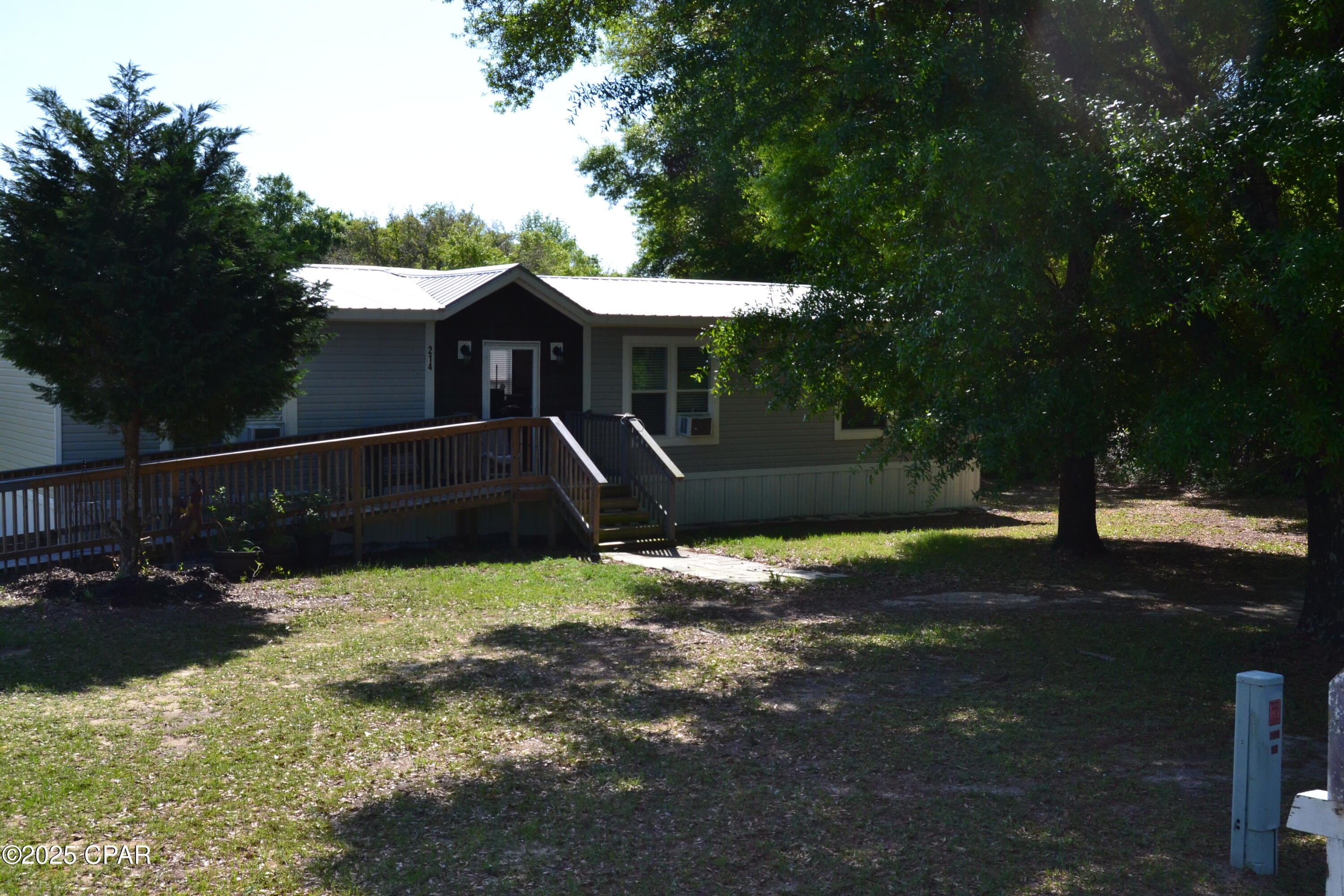Image 32 For 214 Lakepoint Road