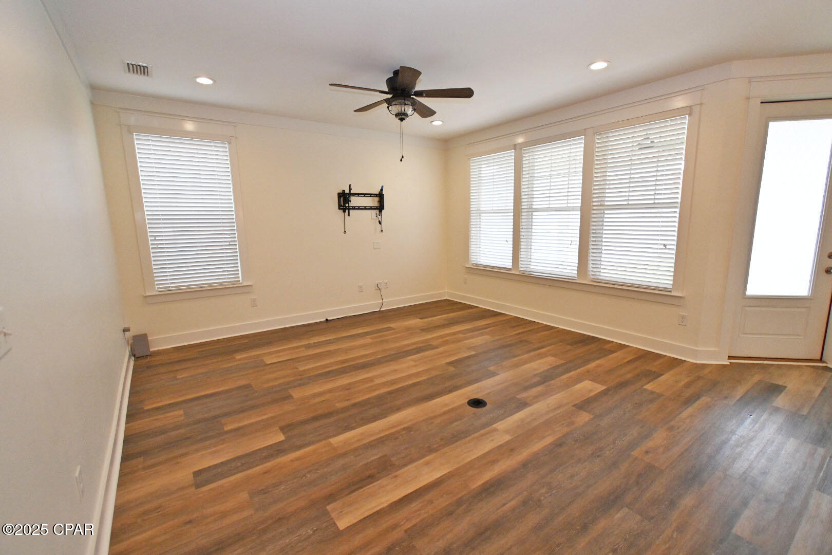 Image 9 For 3116 Veranda Avenue