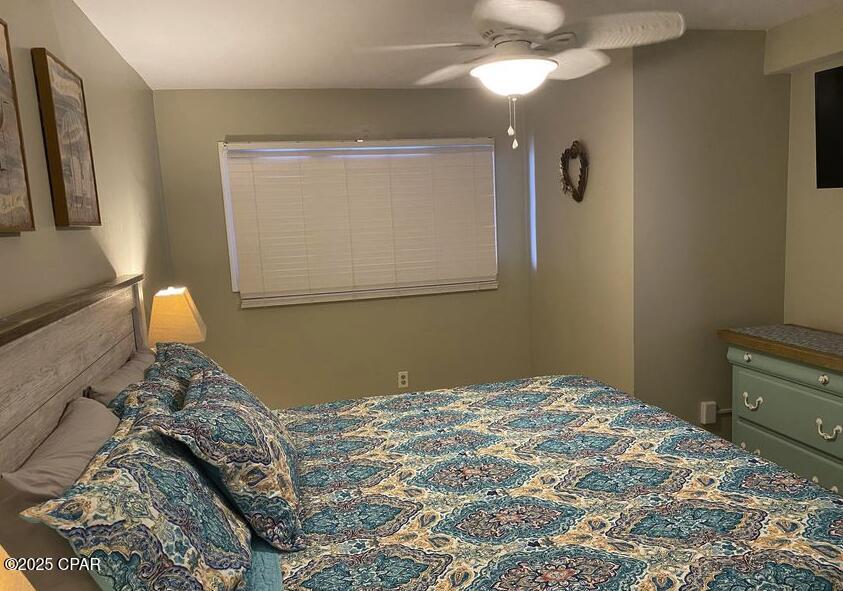 Image 25 For 8743 Thomas Drive 916