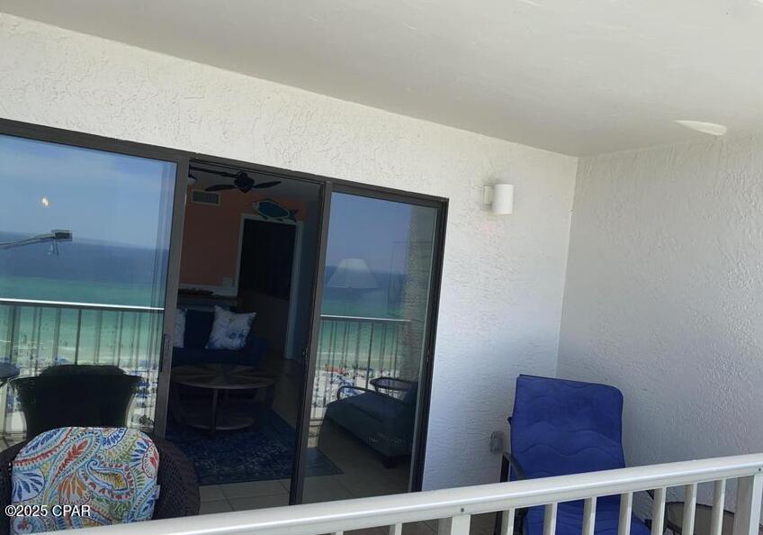Image 6 For 8743 Thomas Drive 916