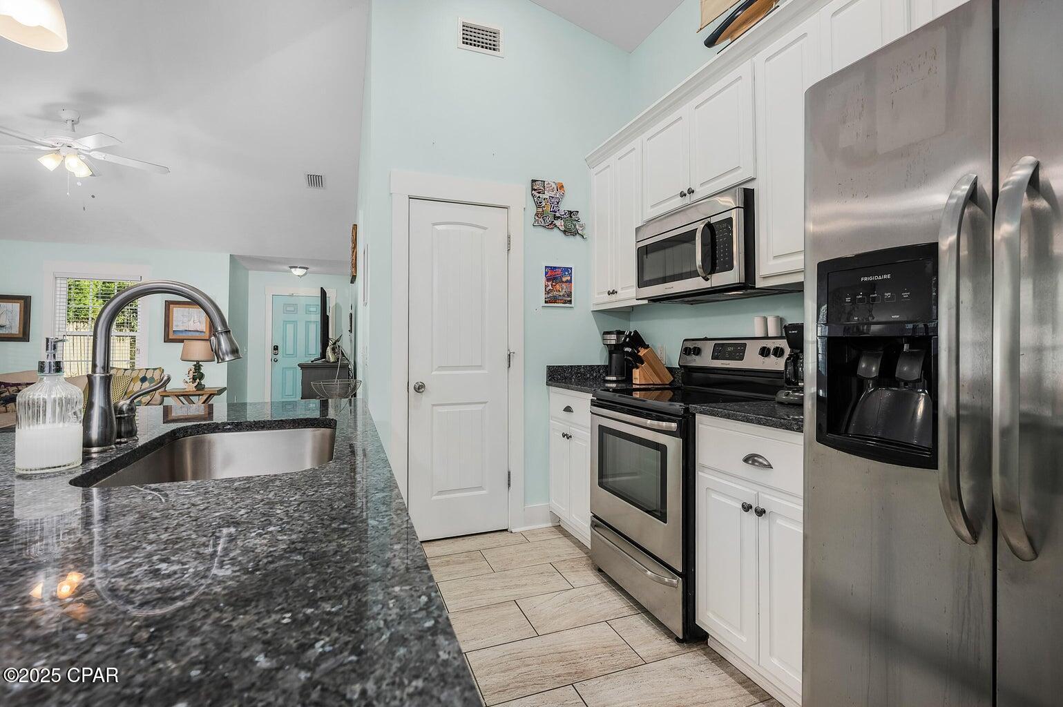Image 17 For 22520 Hilltop Avenue