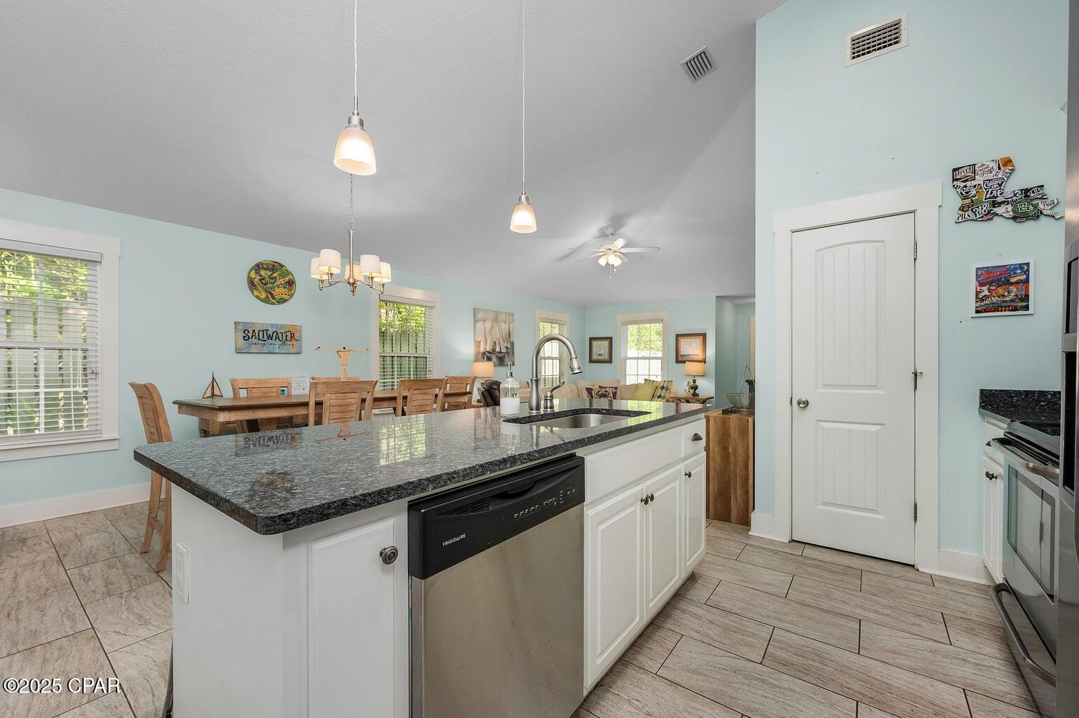 Image 18 For 22520 Hilltop Avenue