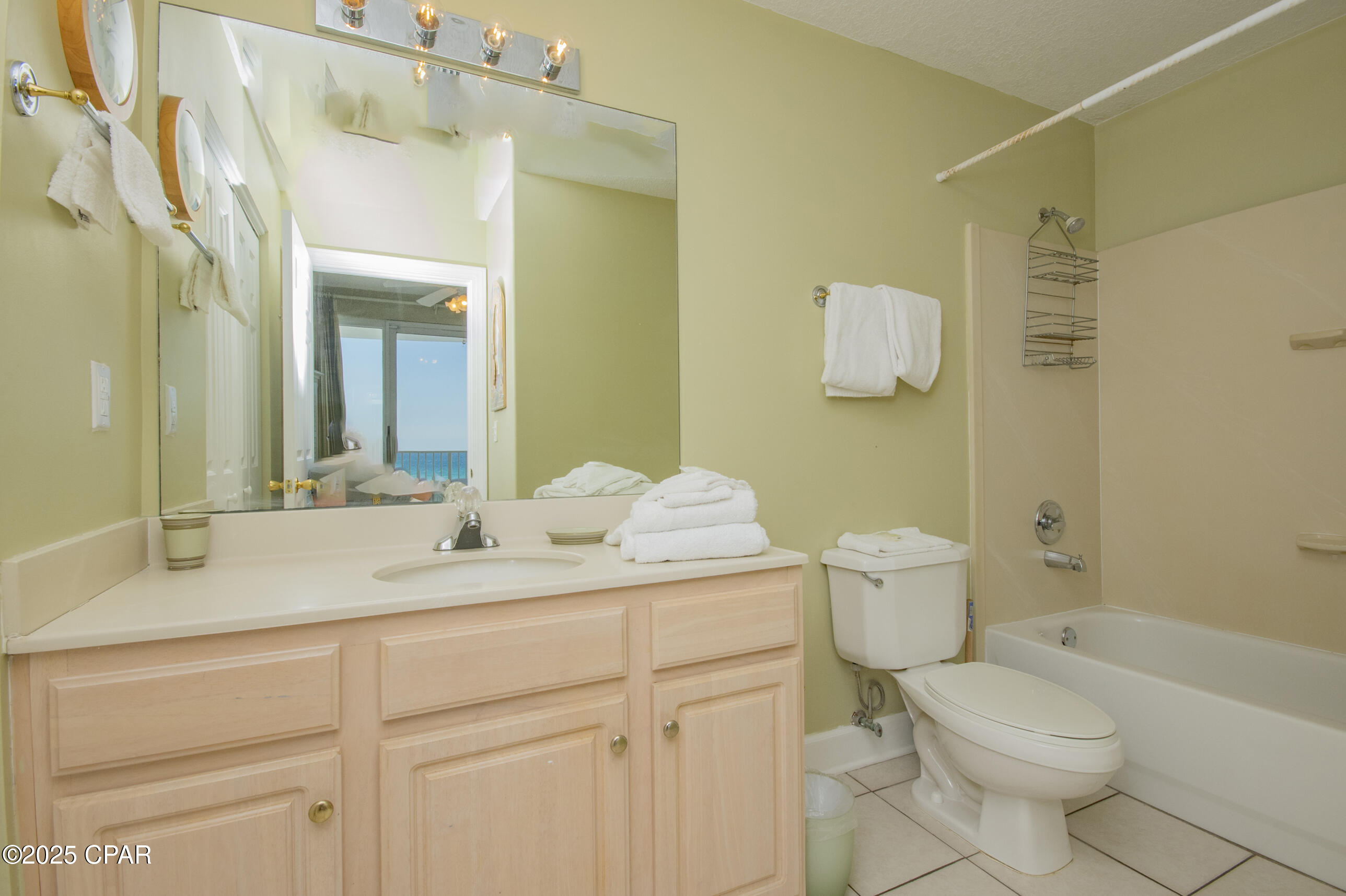 Image 11 For 10519 Front Beach Road Road 405a