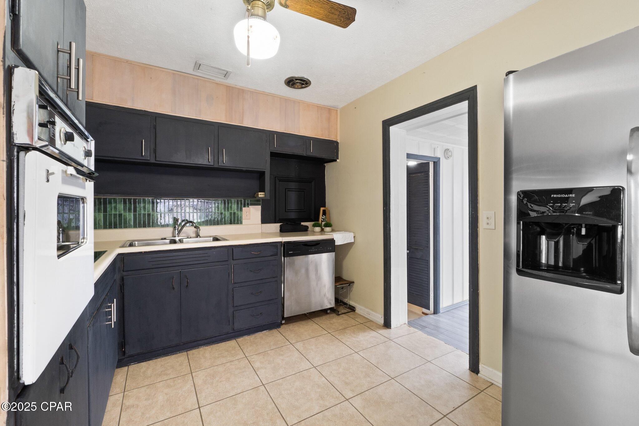 Image 2 For 1301 Oakland Drive