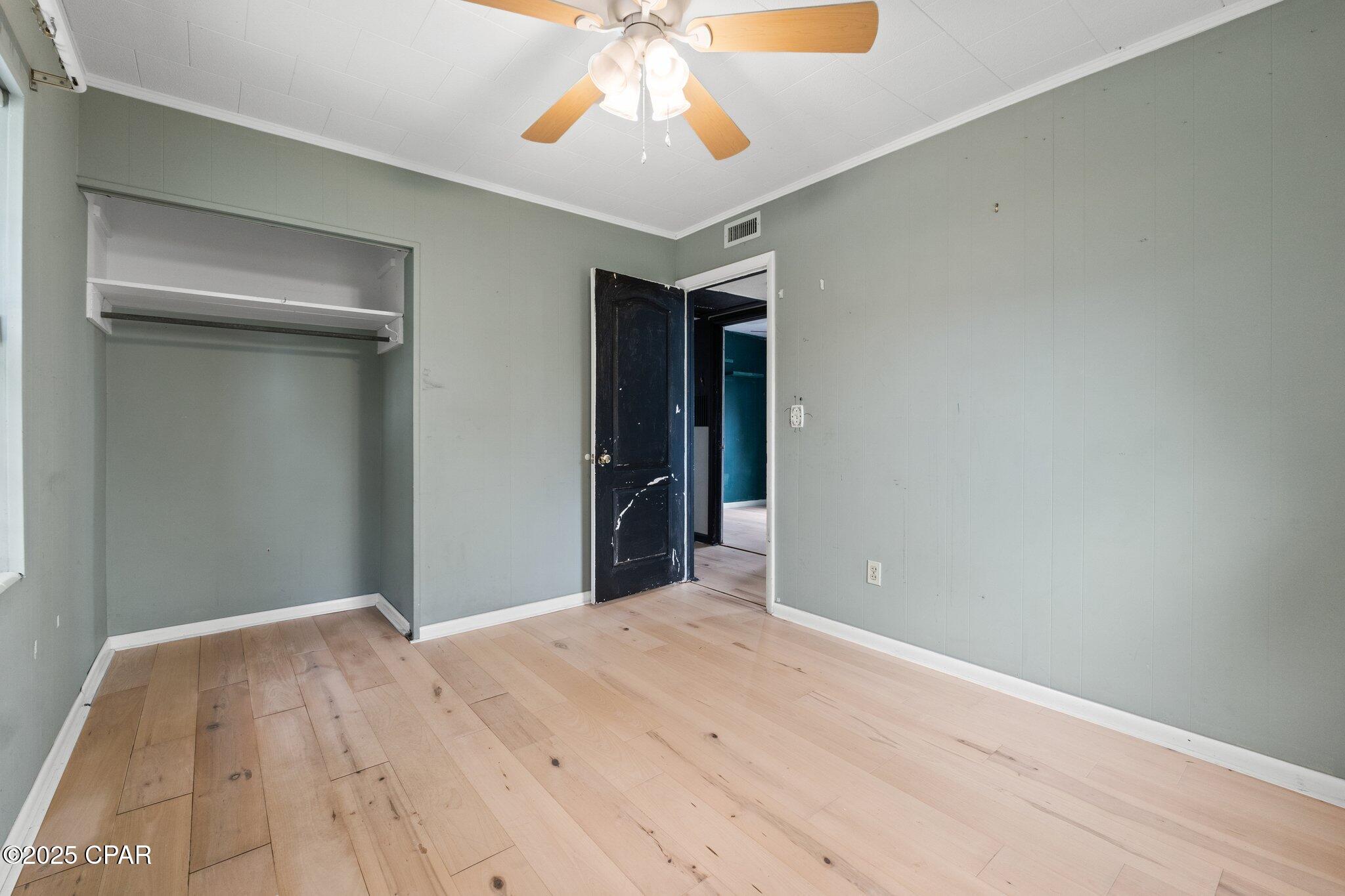 Image 32 For 1301 Oakland Drive