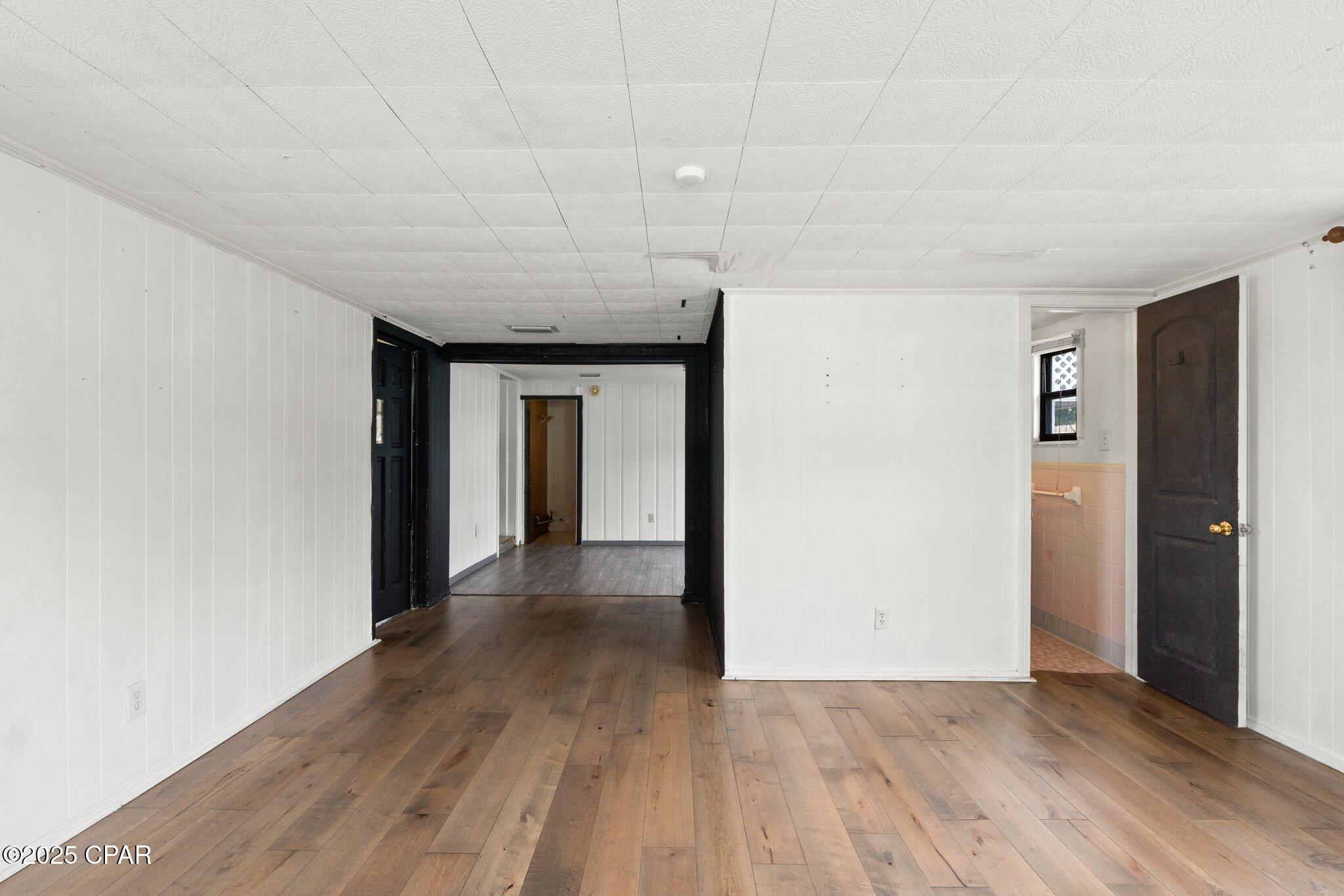 Image 4 For 1301 Oakland Drive